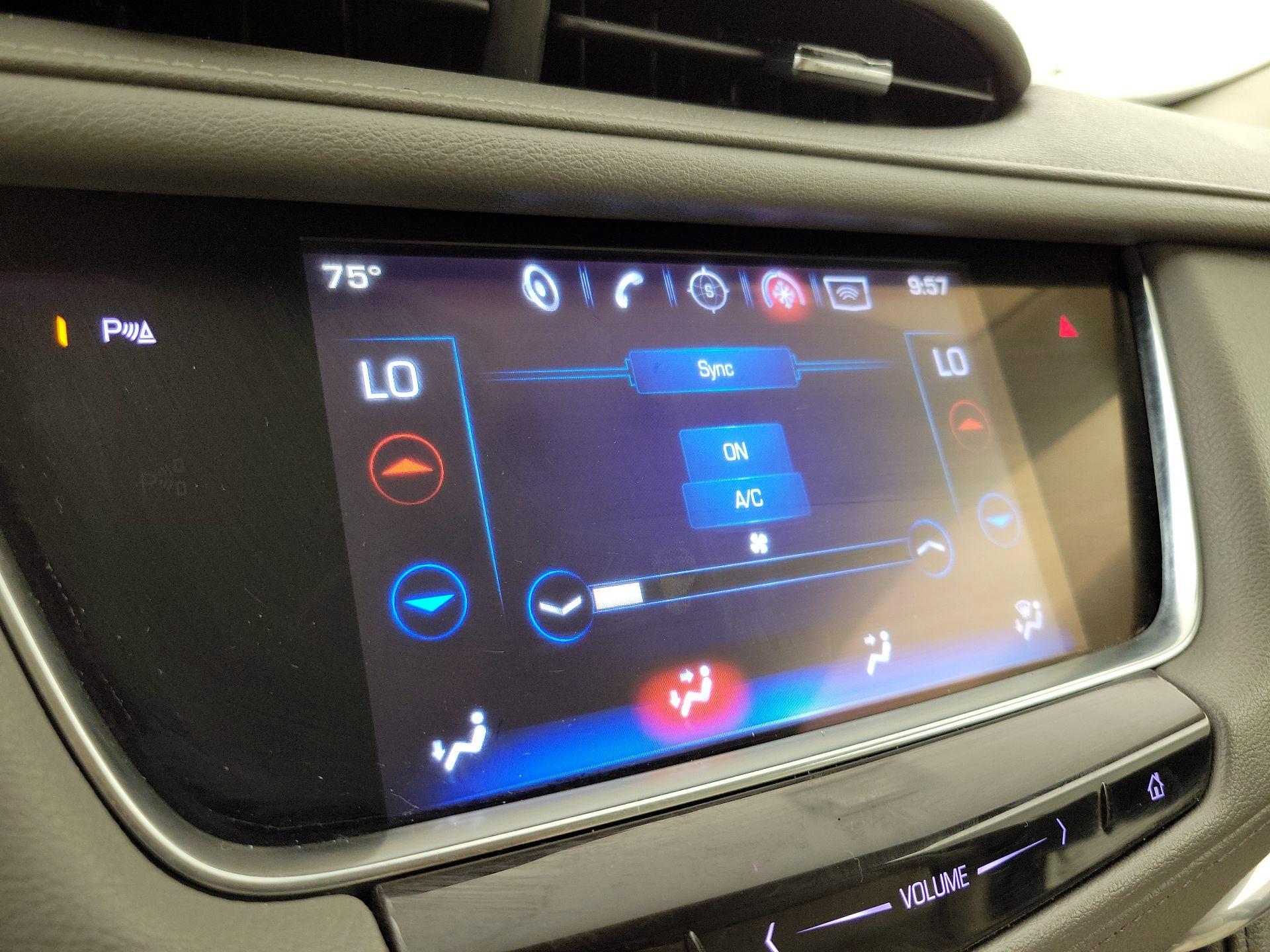 Thumbnail: 2017 Cadillac XT5 - 16