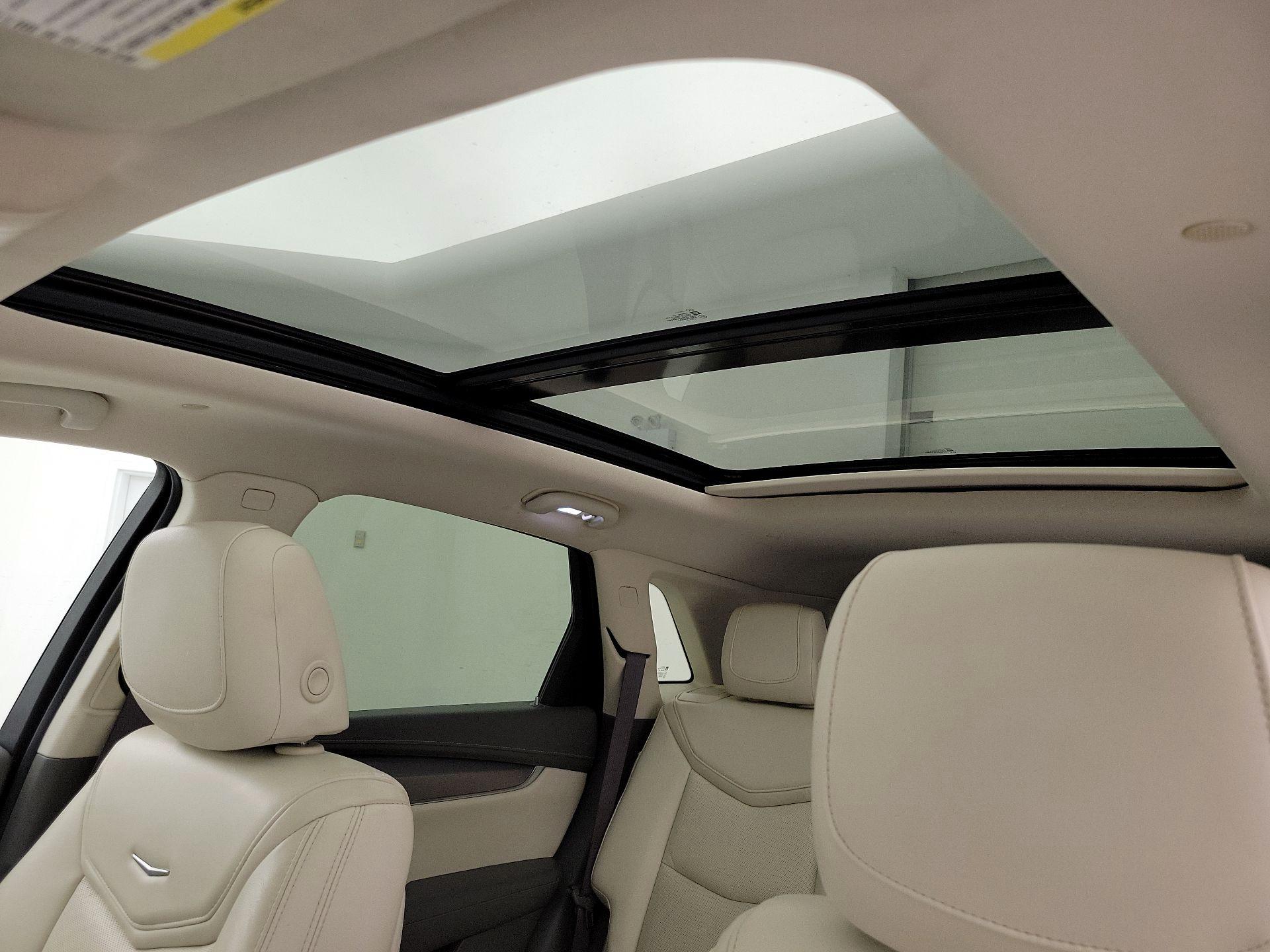 Thumbnail: 2017 Cadillac XT5 - 19