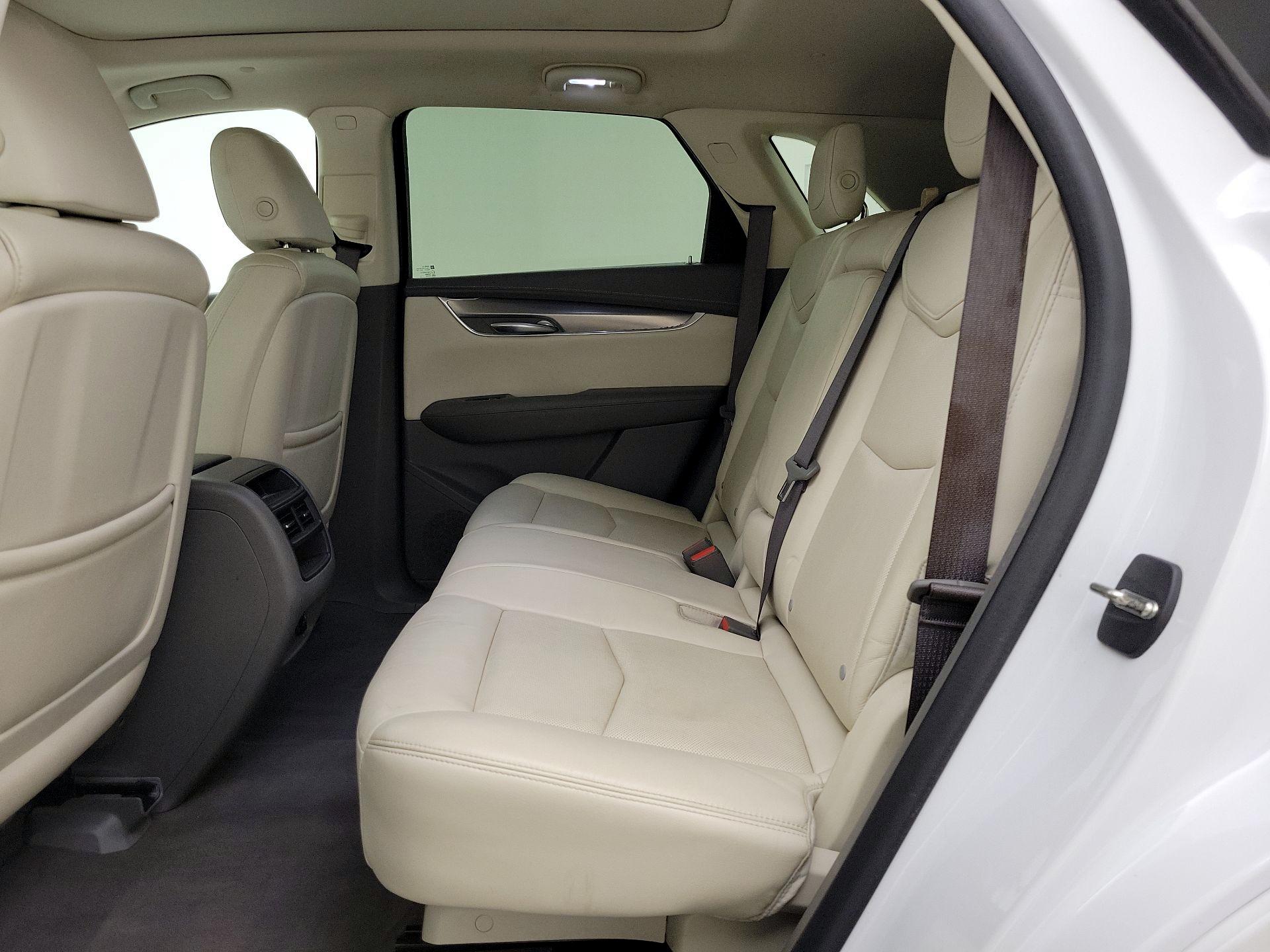 Thumbnail: 2017 Cadillac XT5 - 20