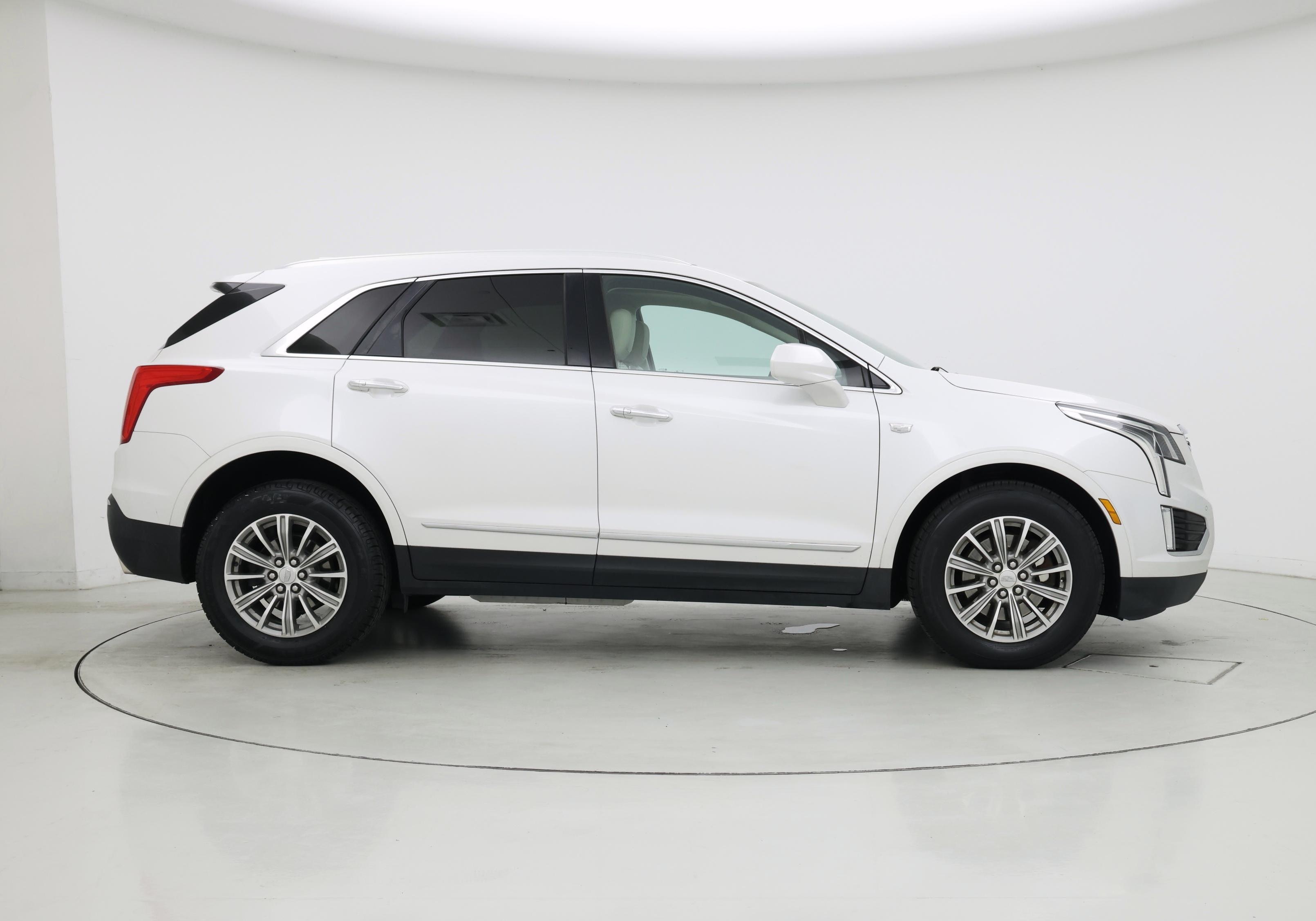 Thumbnail: 2017 Cadillac XT5 - 7