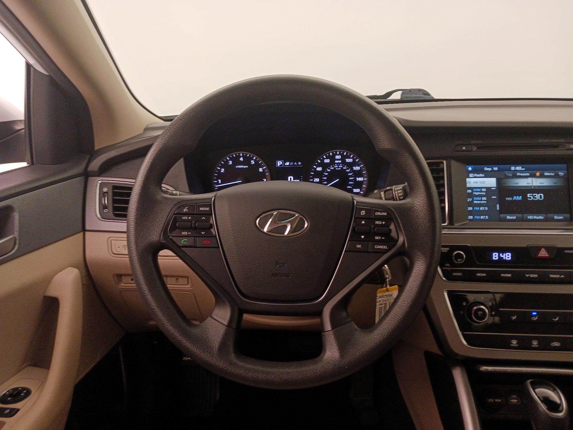 Thumbnail: 2017 Hyundai Sonata - 10