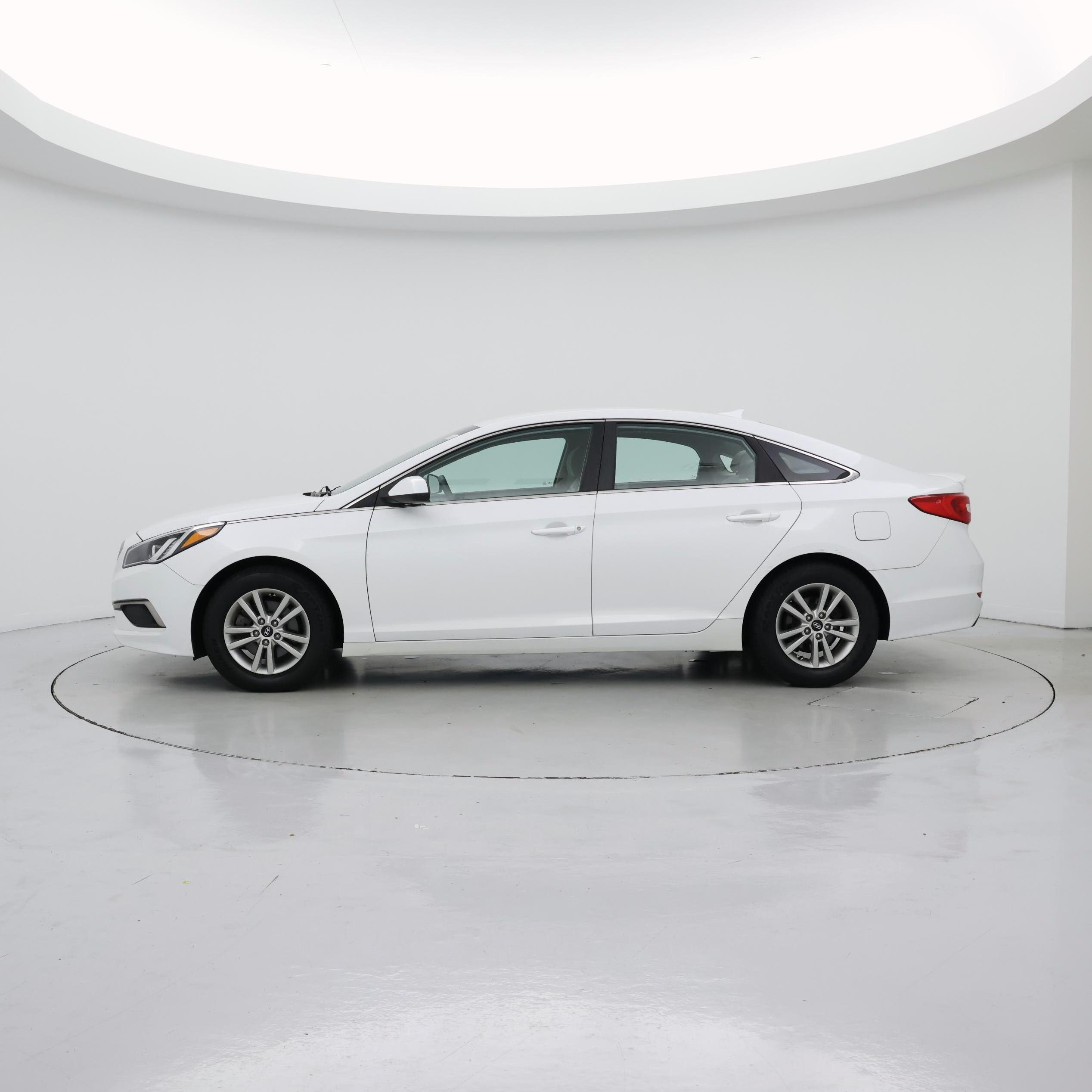 Thumbnail: 2017 Hyundai Sonata - 3