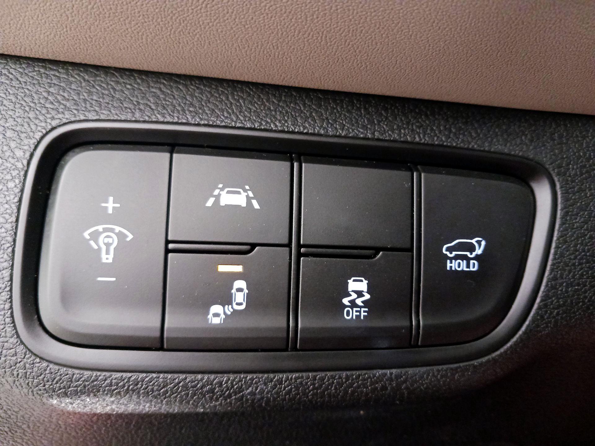 Thumbnail: 2020 Hyundai Santa Fe - 13