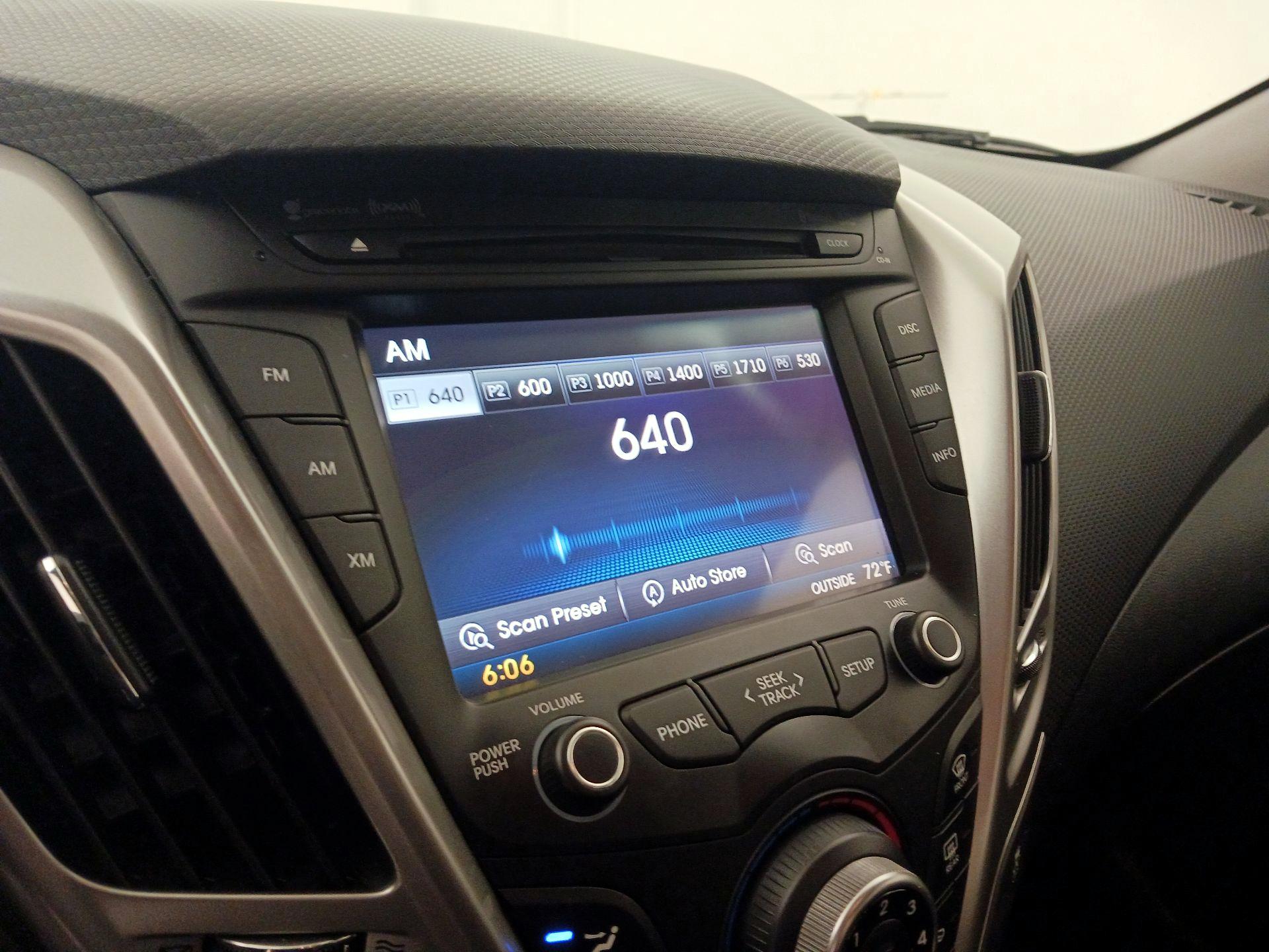 Thumbnail: 2015 Hyundai Veloster - 15