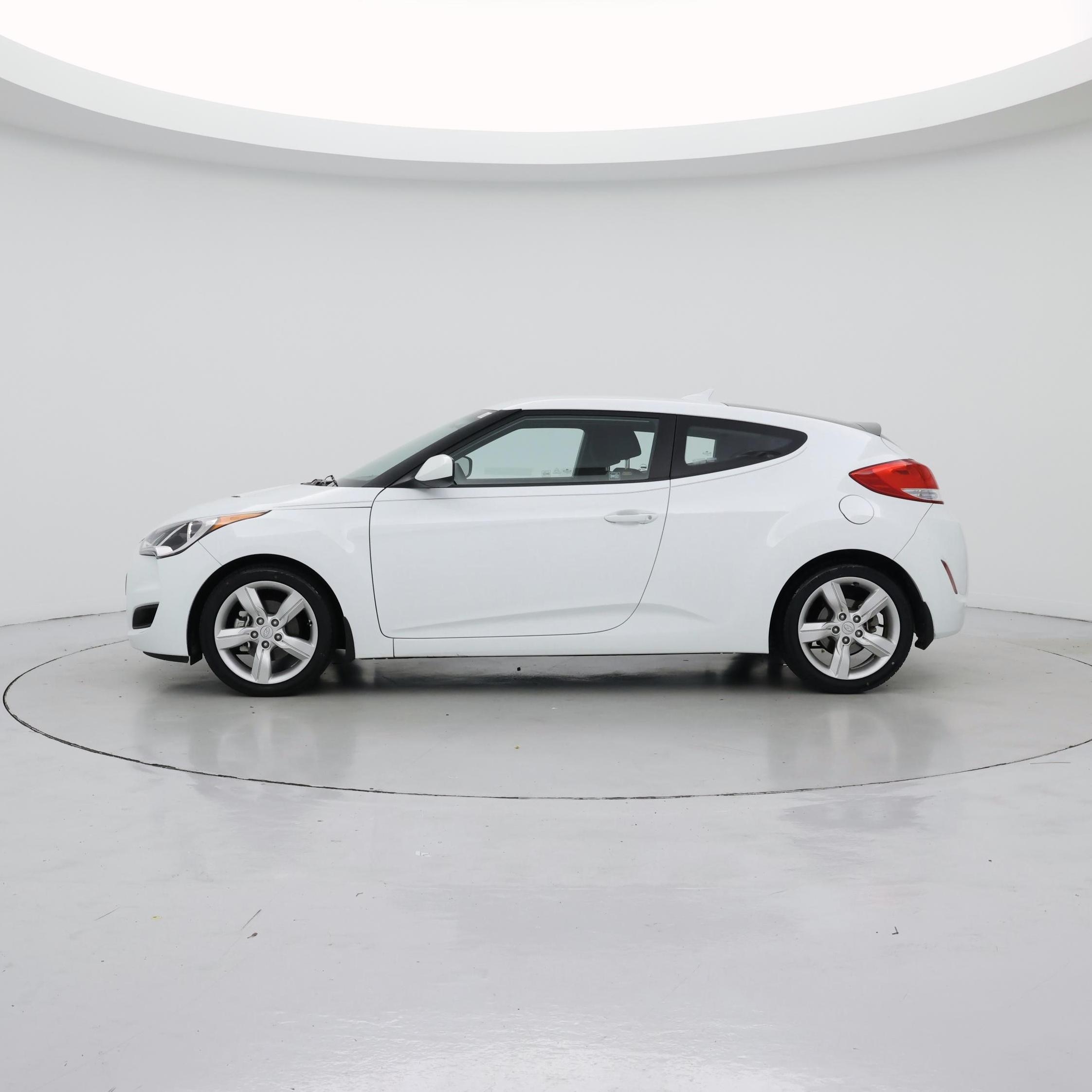 Thumbnail: 2015 Hyundai Veloster - 3