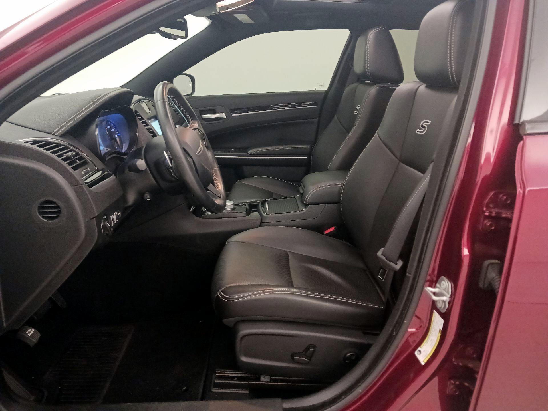 Thumbnail: 2019 Chrysler 300 - 11