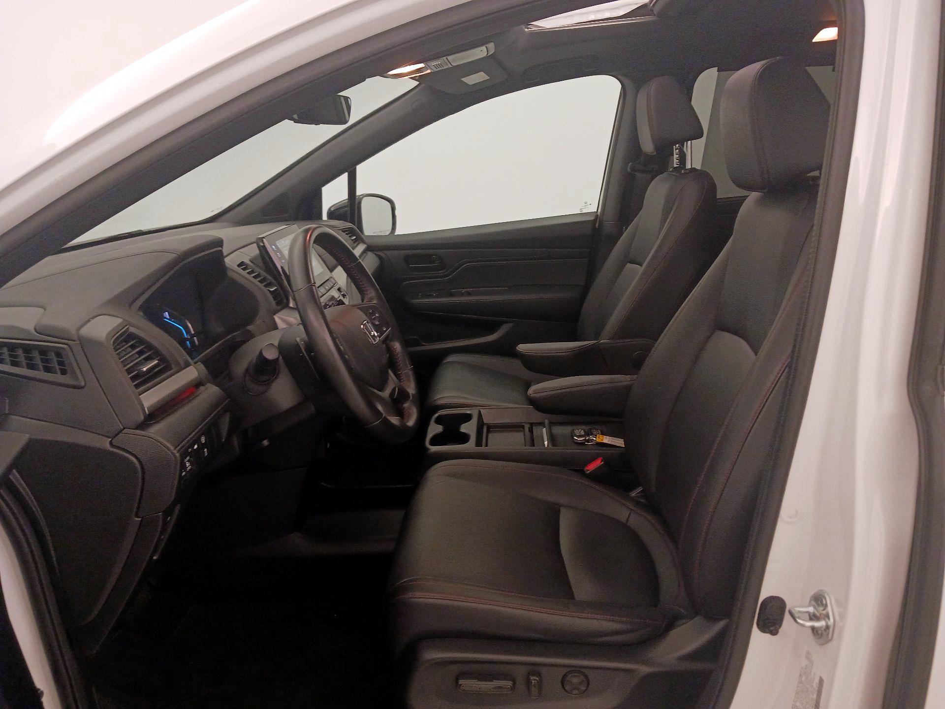 Thumbnail: 2023 Honda Odyssey - 11