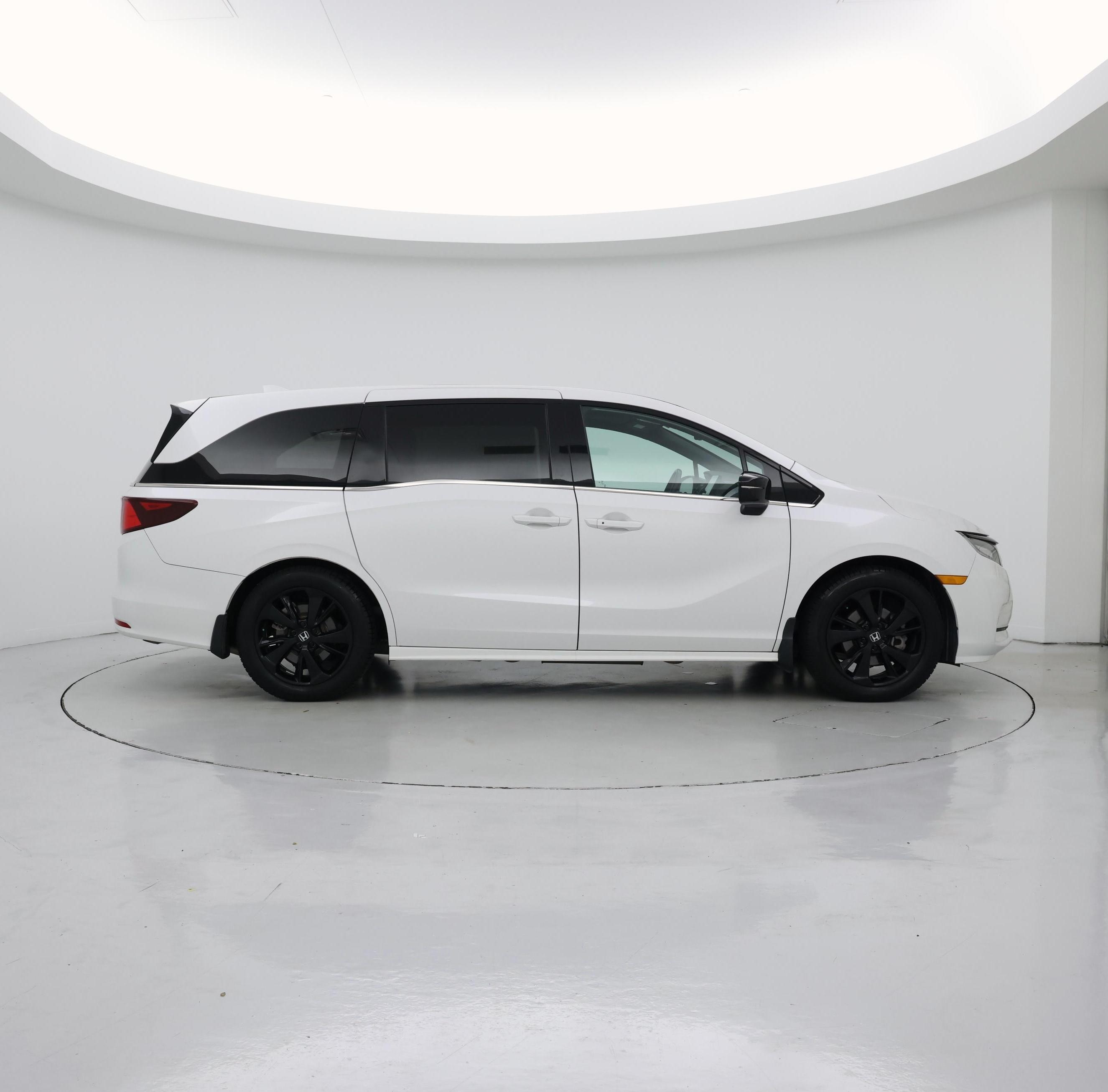 Thumbnail: 2023 Honda Odyssey - 7