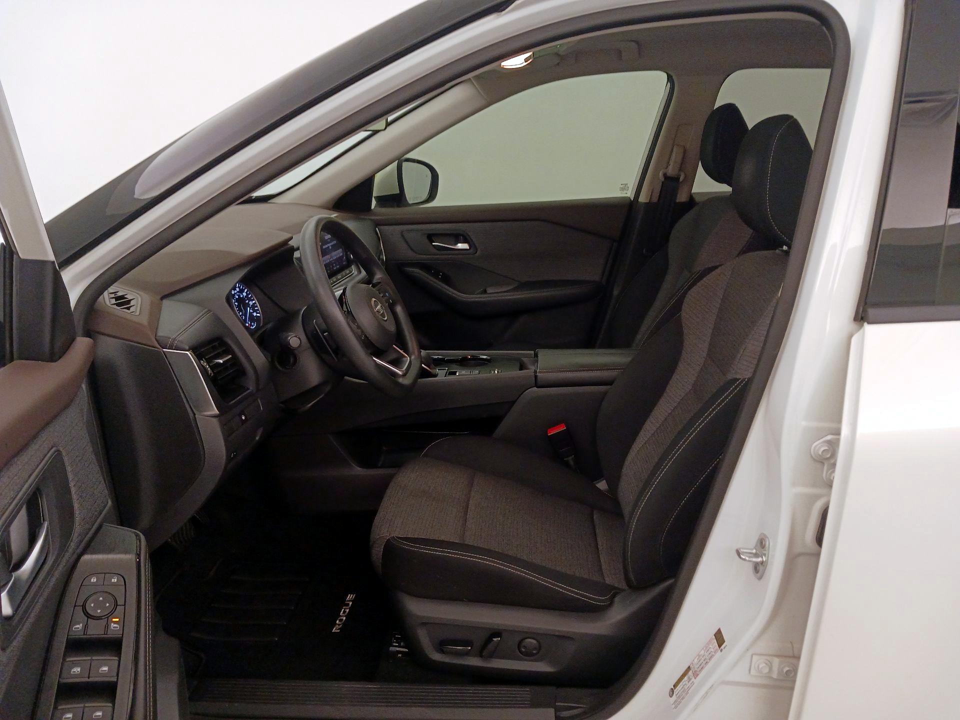Thumbnail: 2021 Nissan Rogue - 11