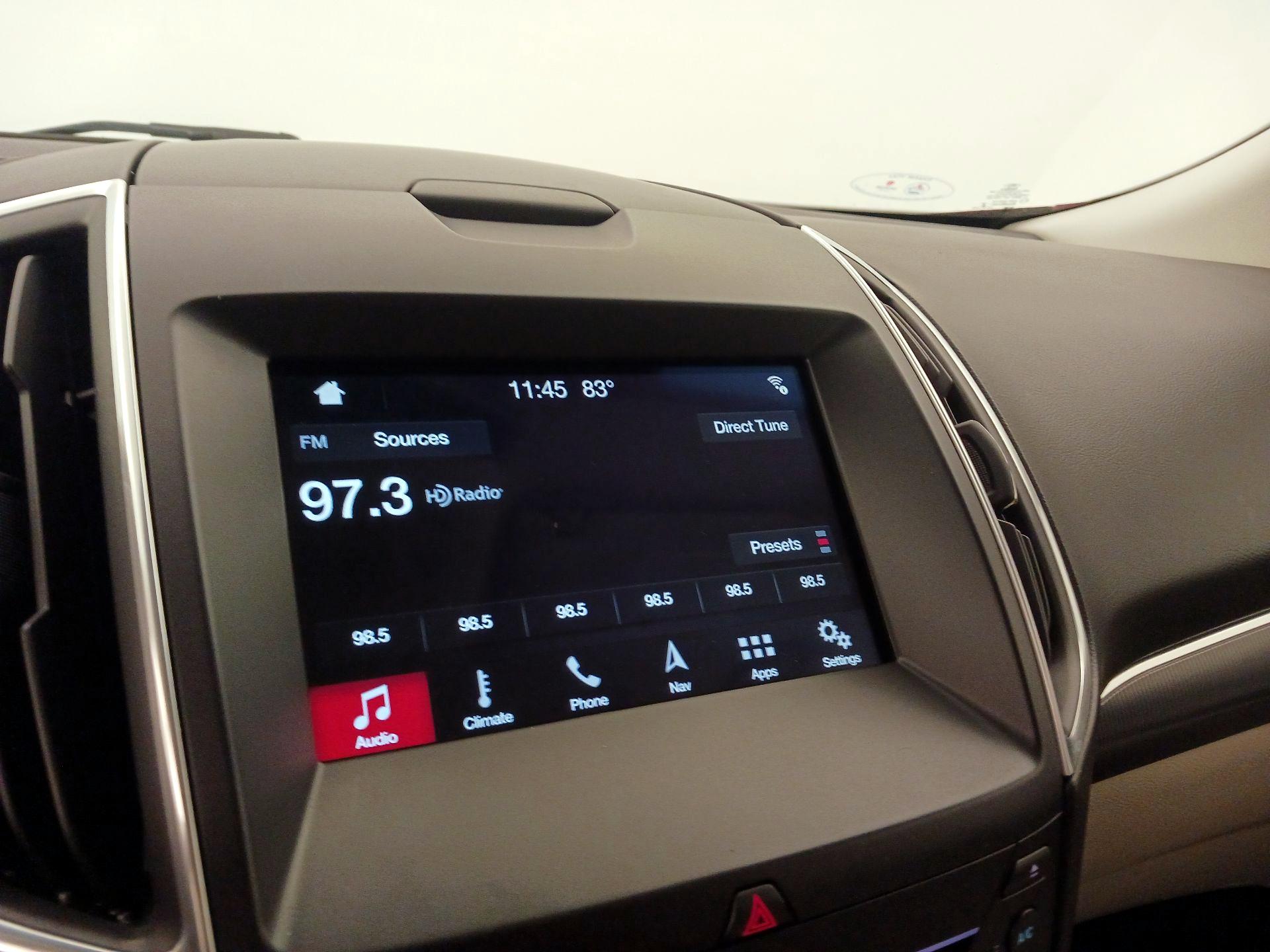 Thumbnail: 2016 Ford Edge - 16