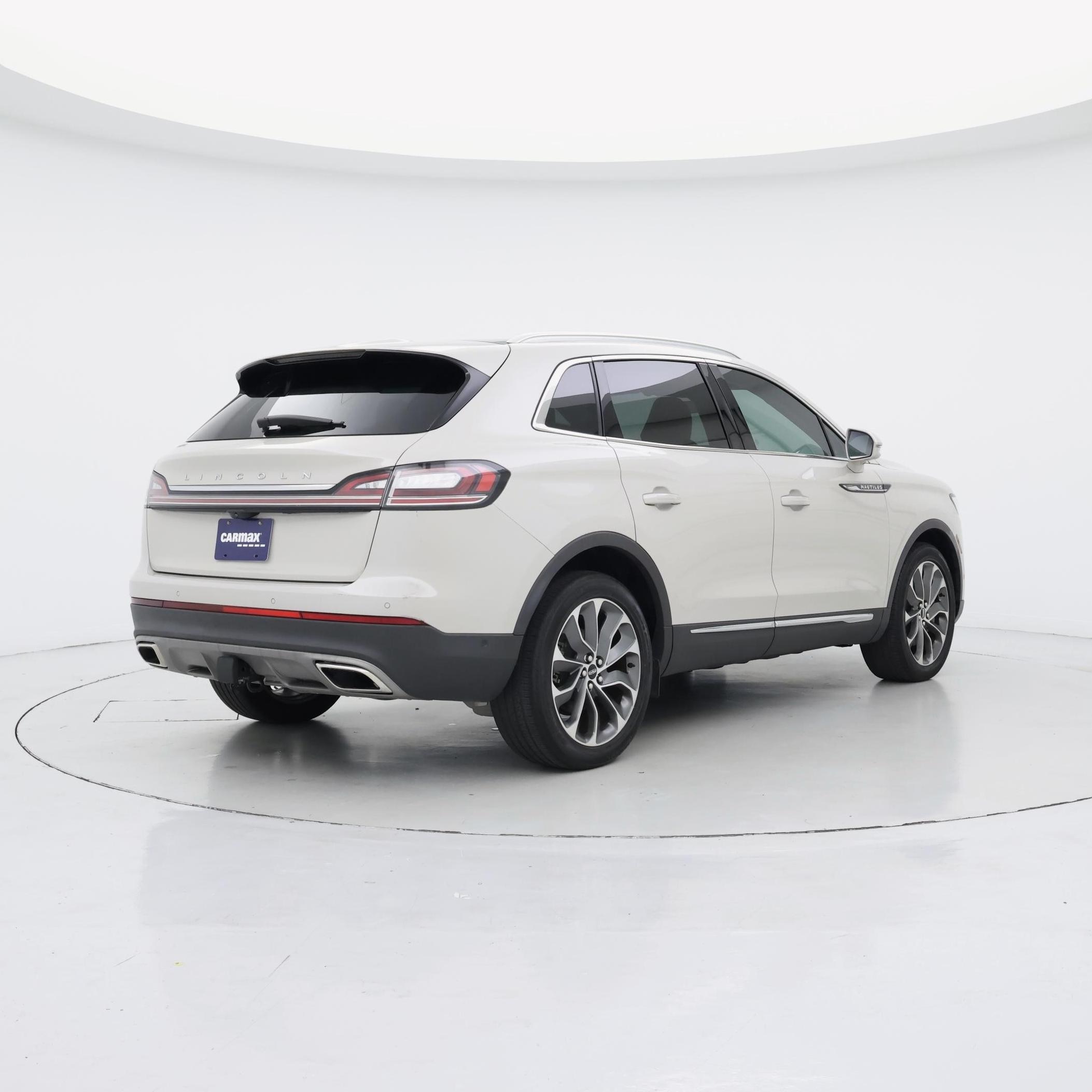 Thumbnail: 2022 Lincoln Nautilus - 8