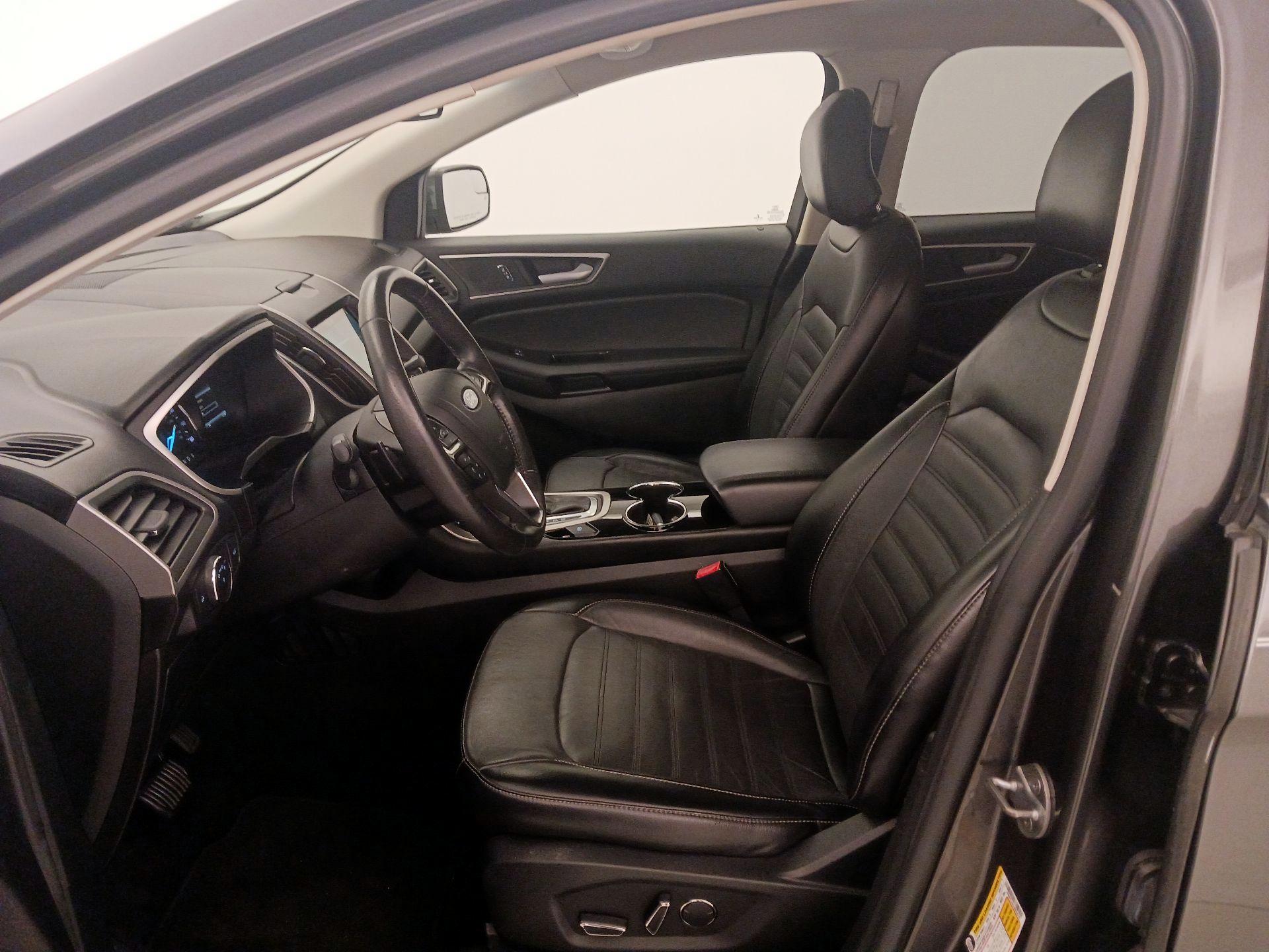 Thumbnail: 2018 Ford Edge - 11