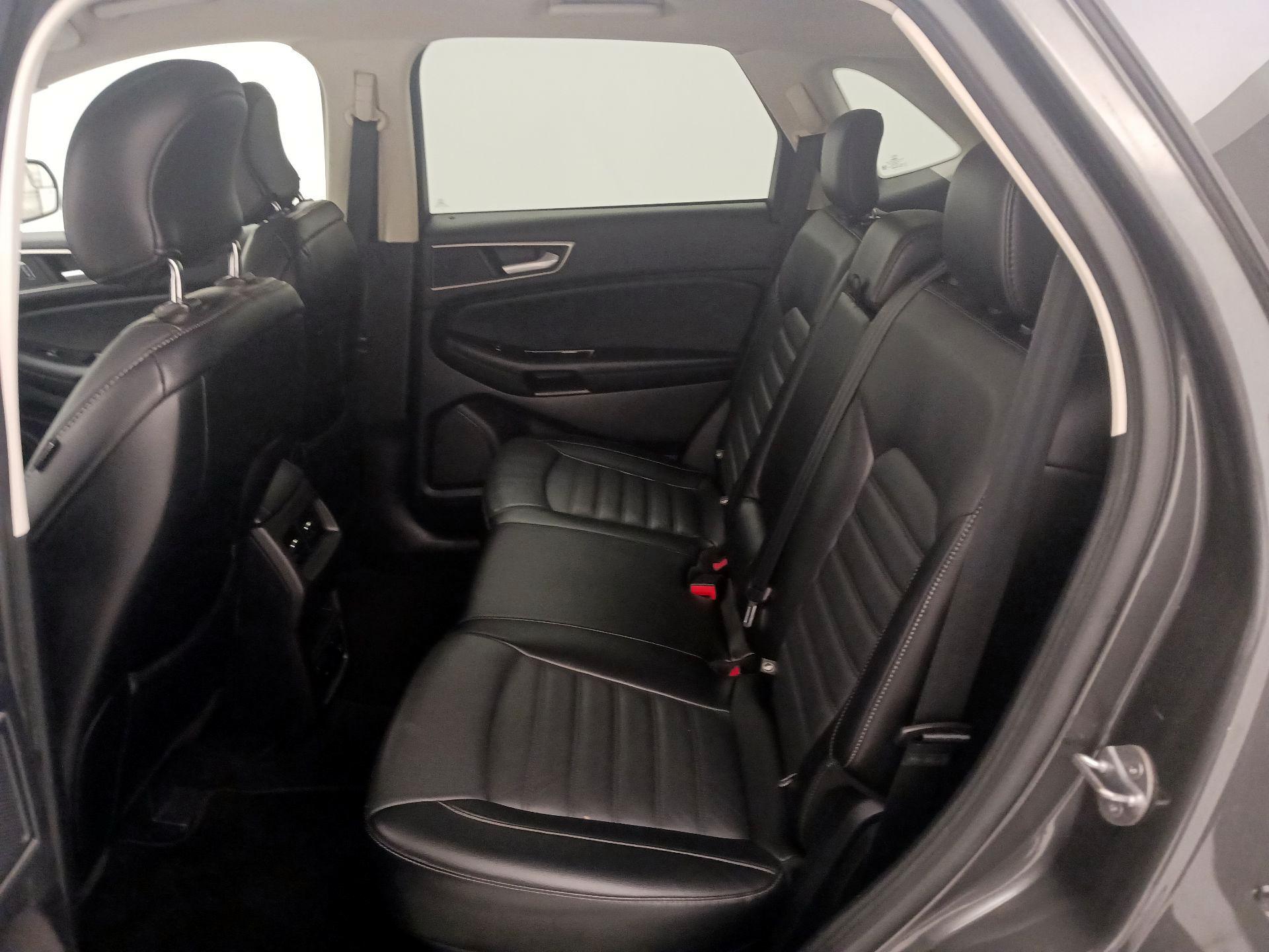 Thumbnail: 2018 Ford Edge - 20
