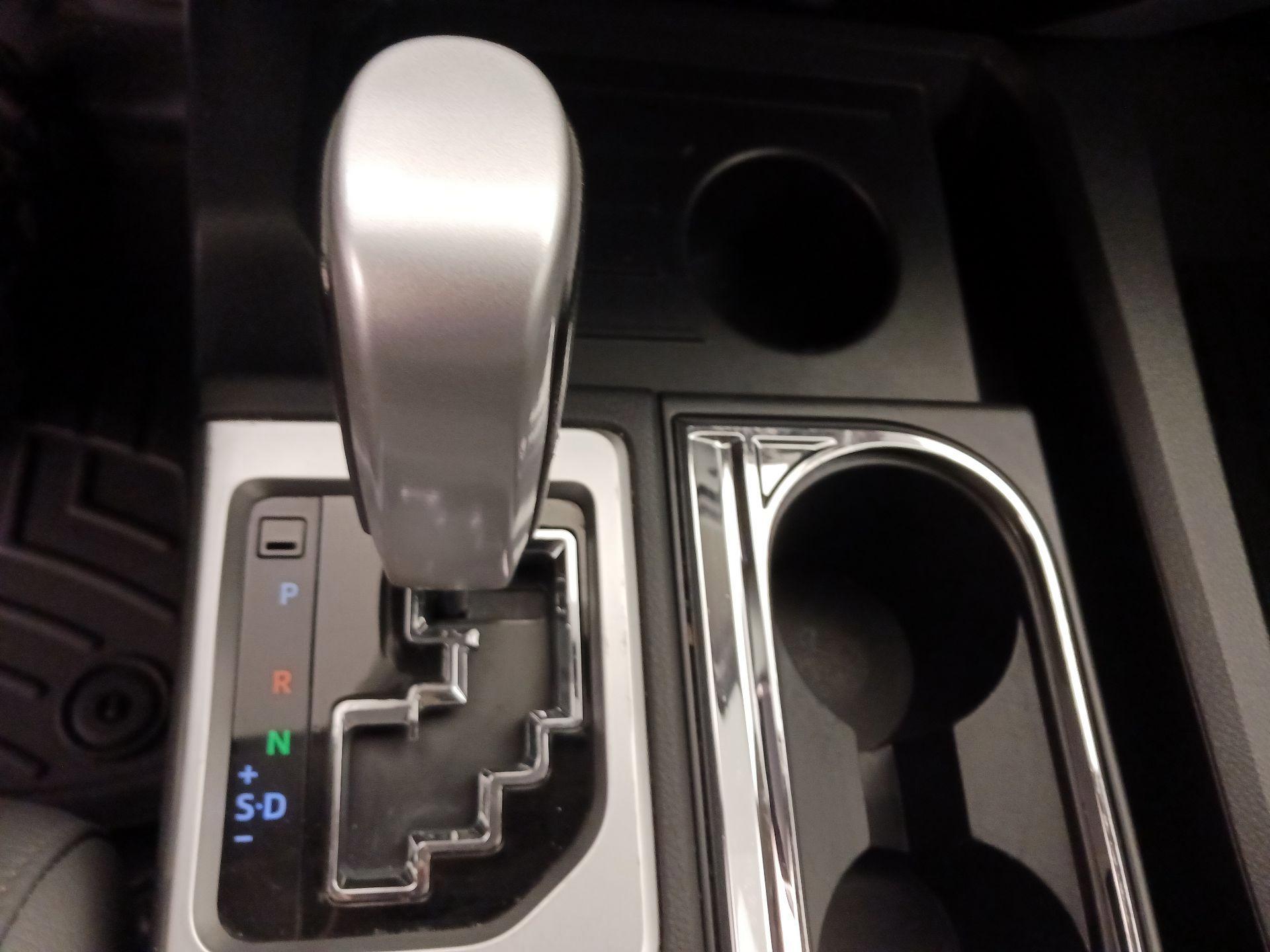 Thumbnail: 2014 Toyota Tundra - 17