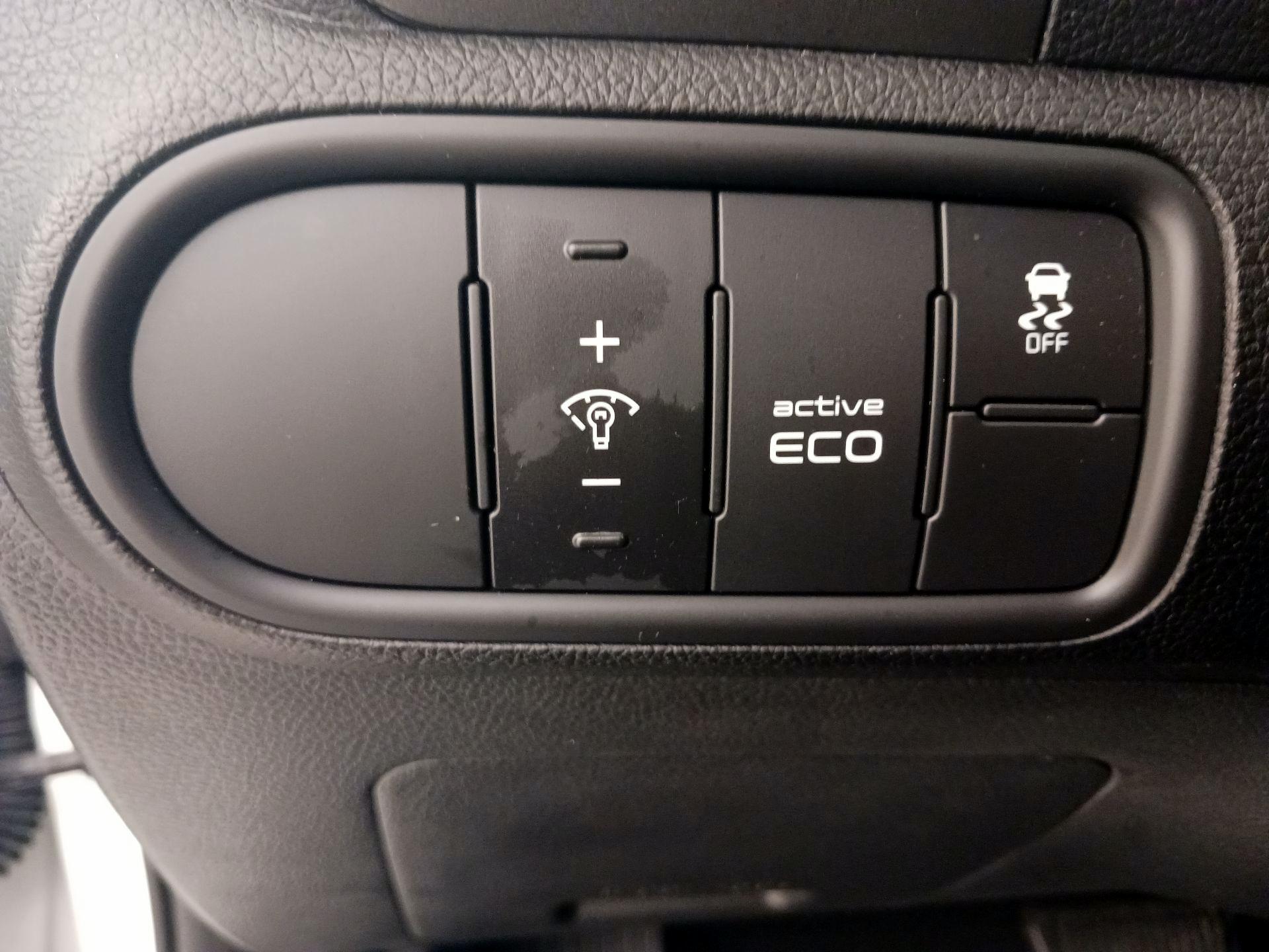 Thumbnail: 2016 Kia Forte - 13
