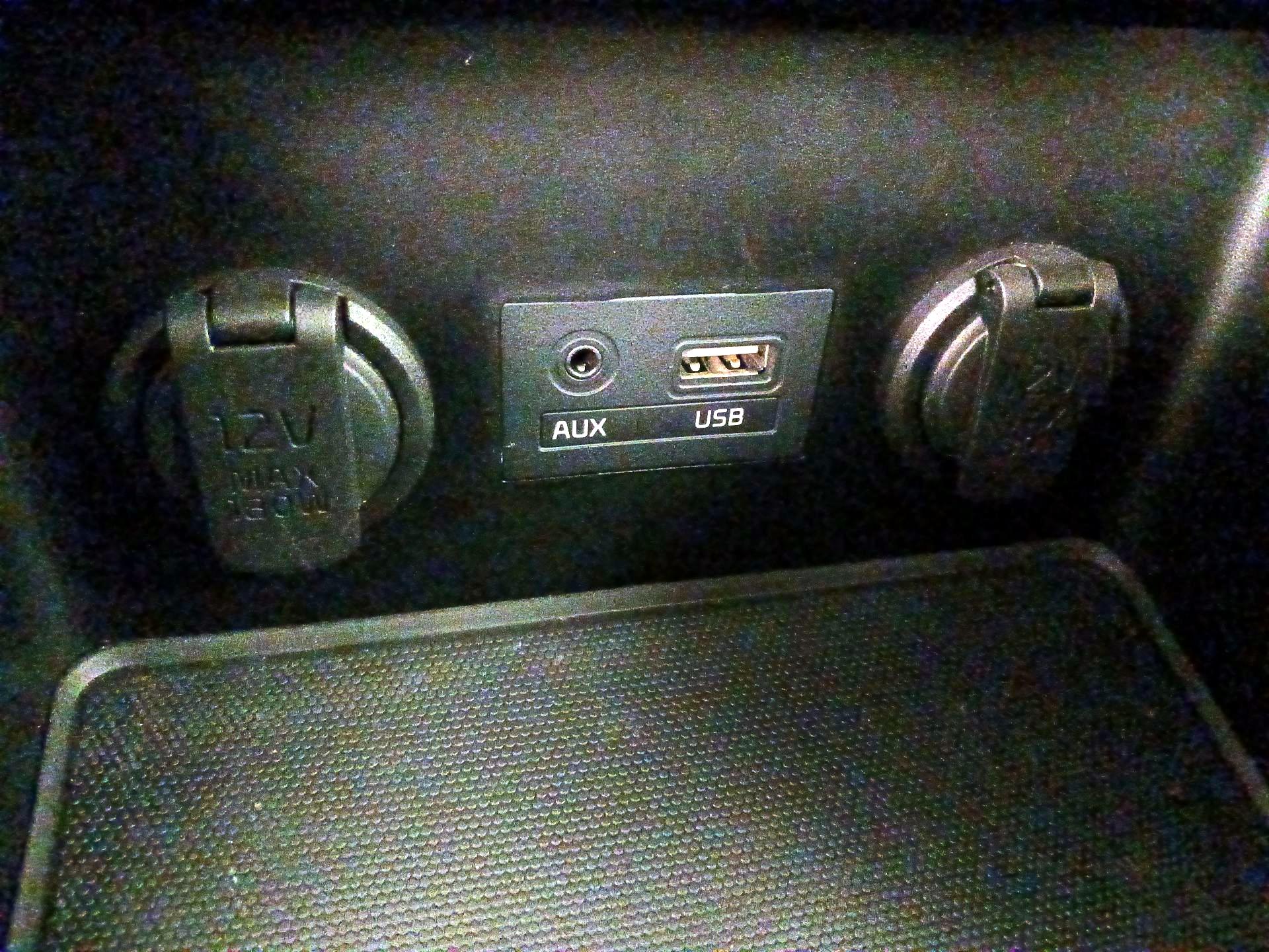 Thumbnail: 2016 Kia Forte - 17