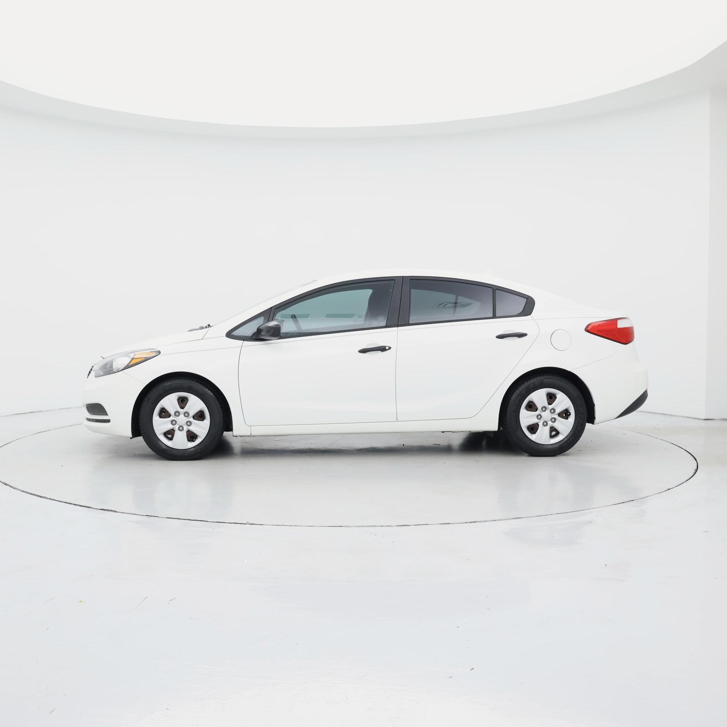 Thumbnail: 2016 Kia Forte - 3