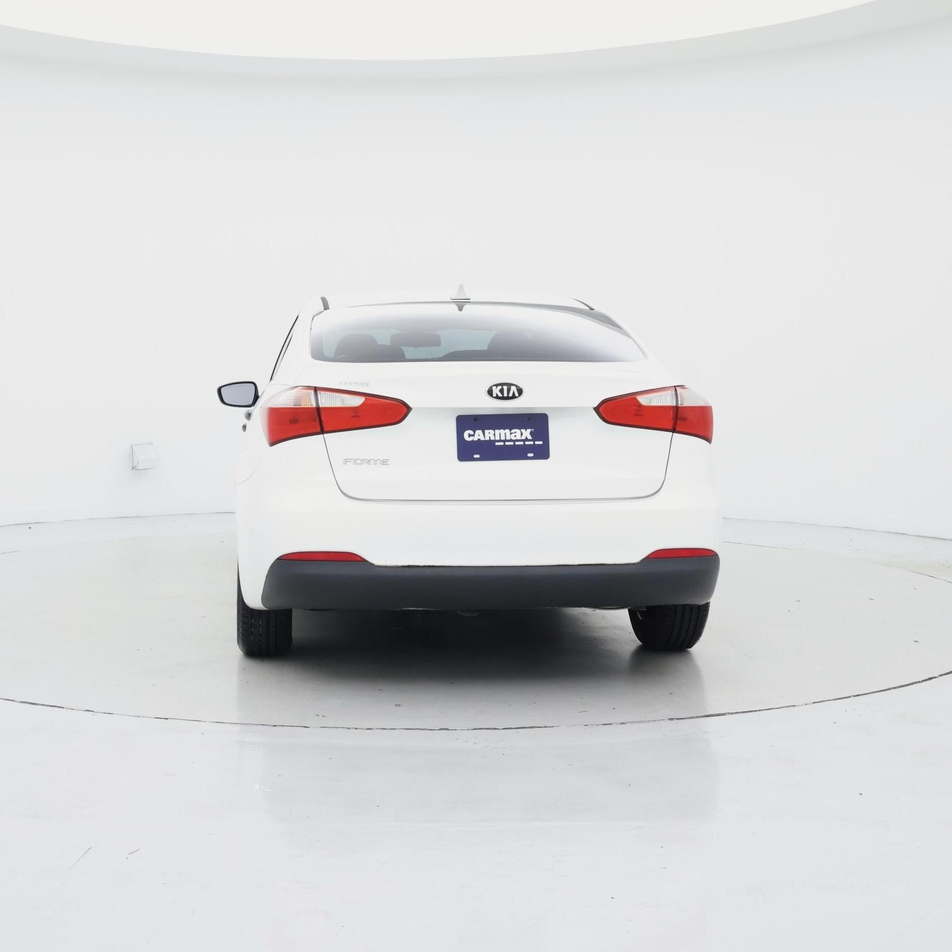 Thumbnail: 2016 Kia Forte - 6
