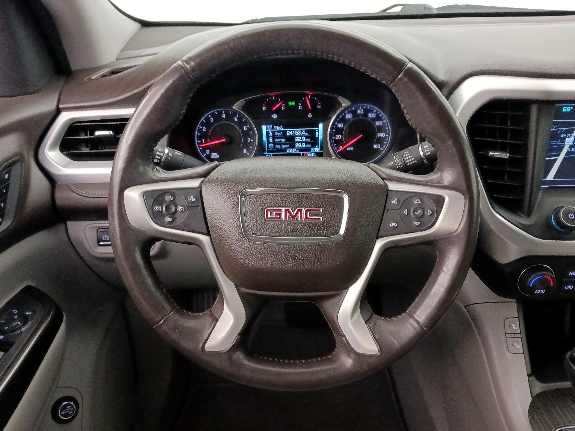 Thumbnail: 2017 GMC Acadia - 10