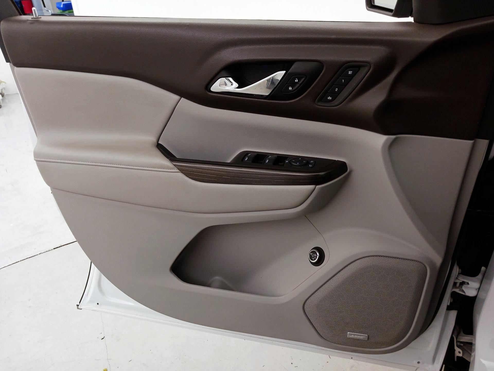 Thumbnail: 2017 GMC Acadia - 12