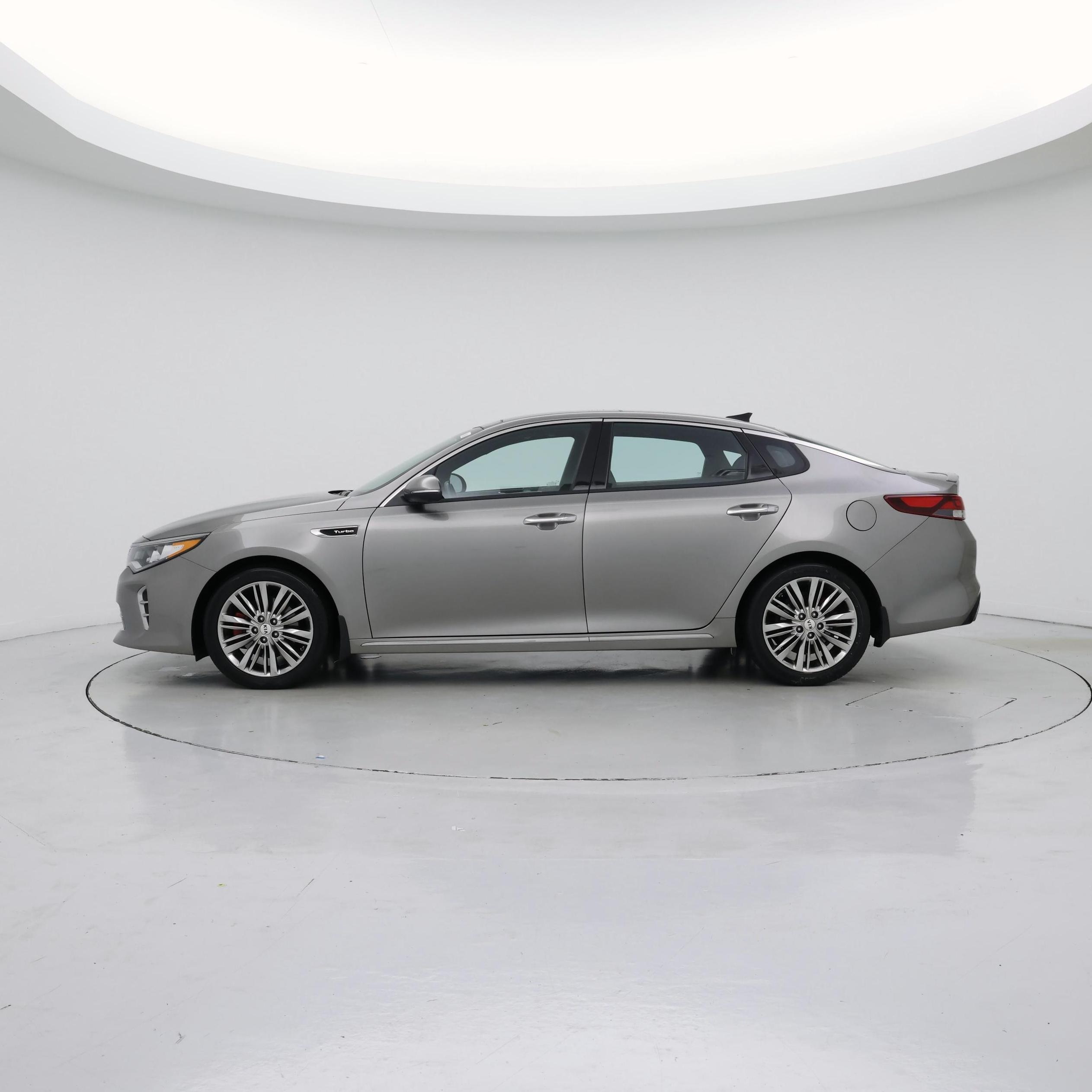 Thumbnail: 2017 Kia Optima - 3