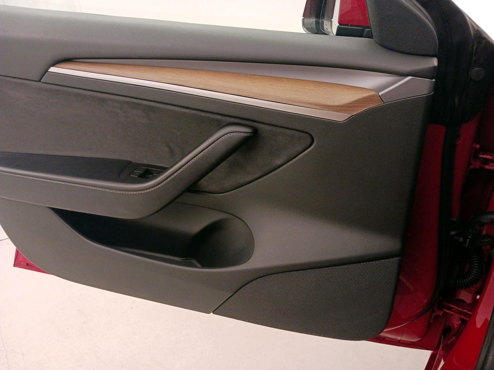 Thumbnail: 2023 Tesla Model 3 - 12