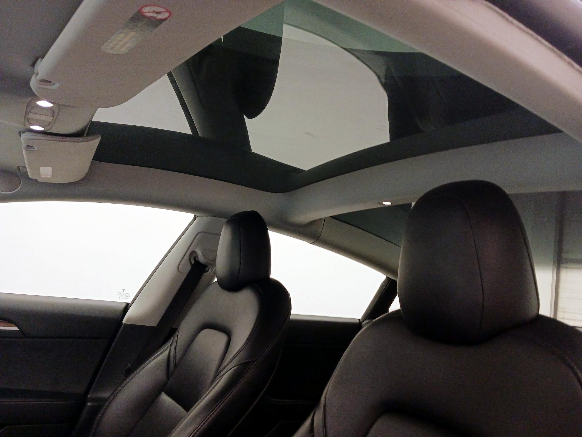 Thumbnail: 2023 Tesla Model 3 - 19