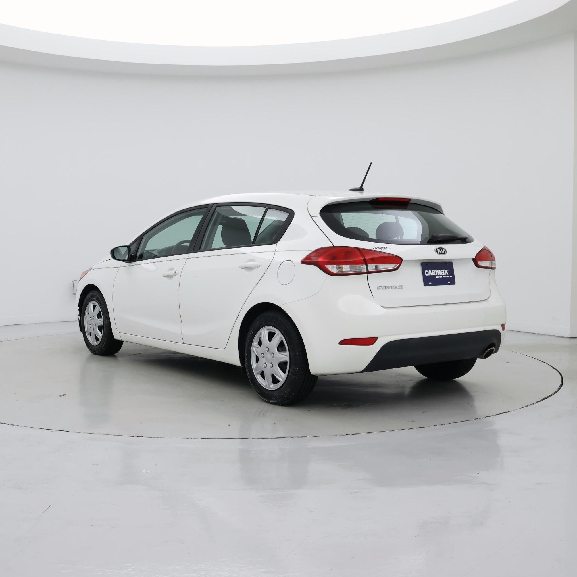 Thumbnail: 2017 Kia Forte - 2