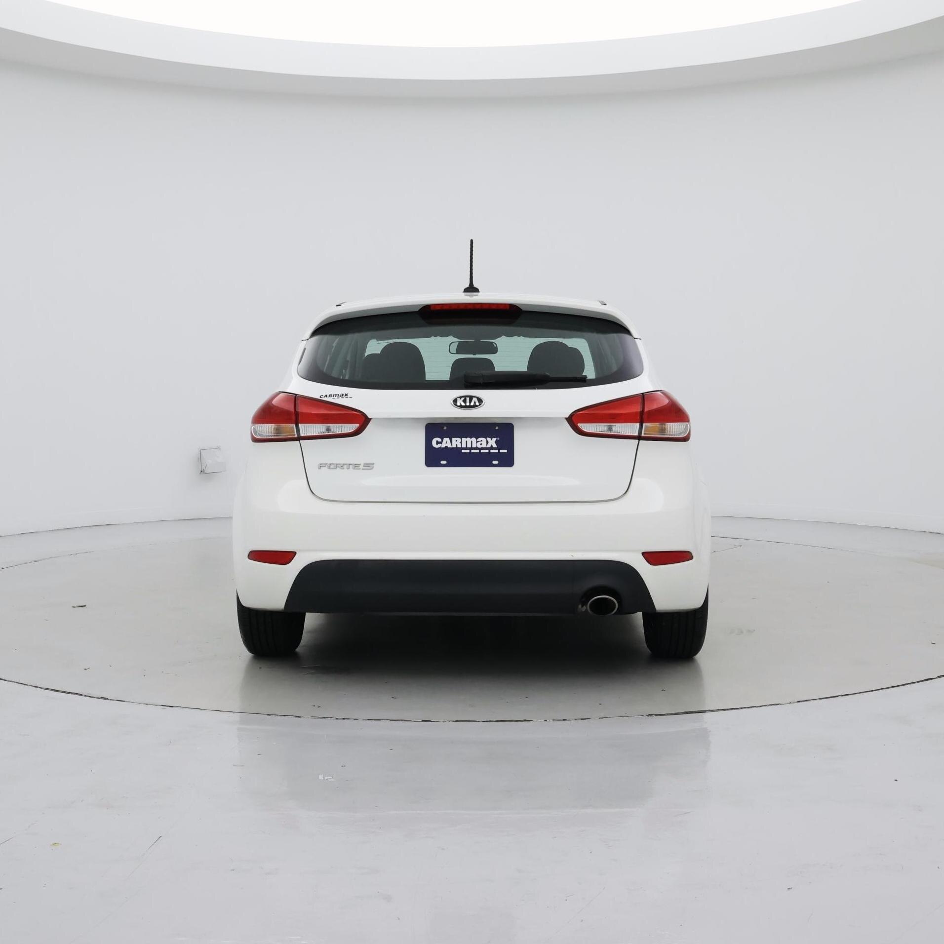Thumbnail: 2017 Kia Forte - 6