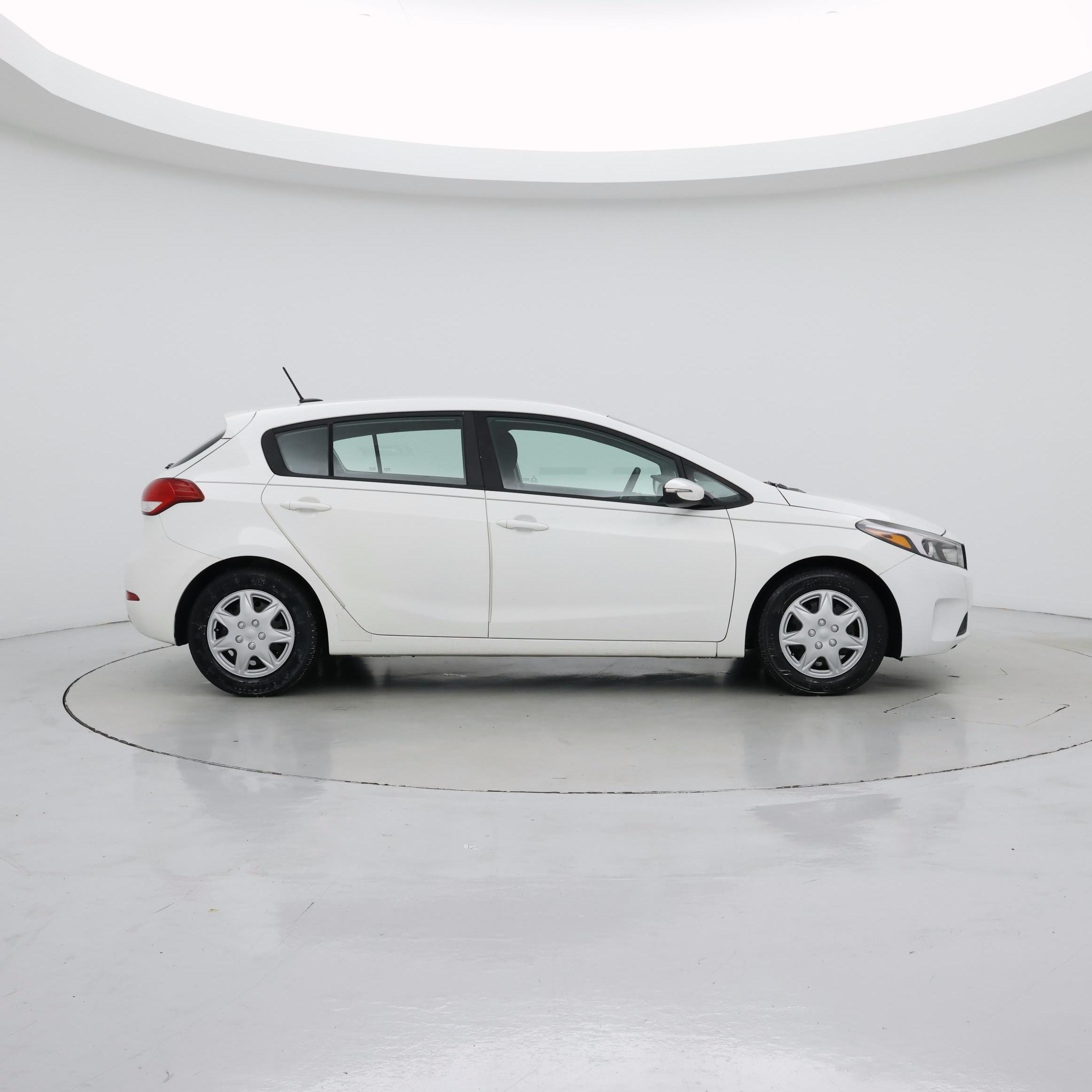 Thumbnail: 2017 Kia Forte - 7