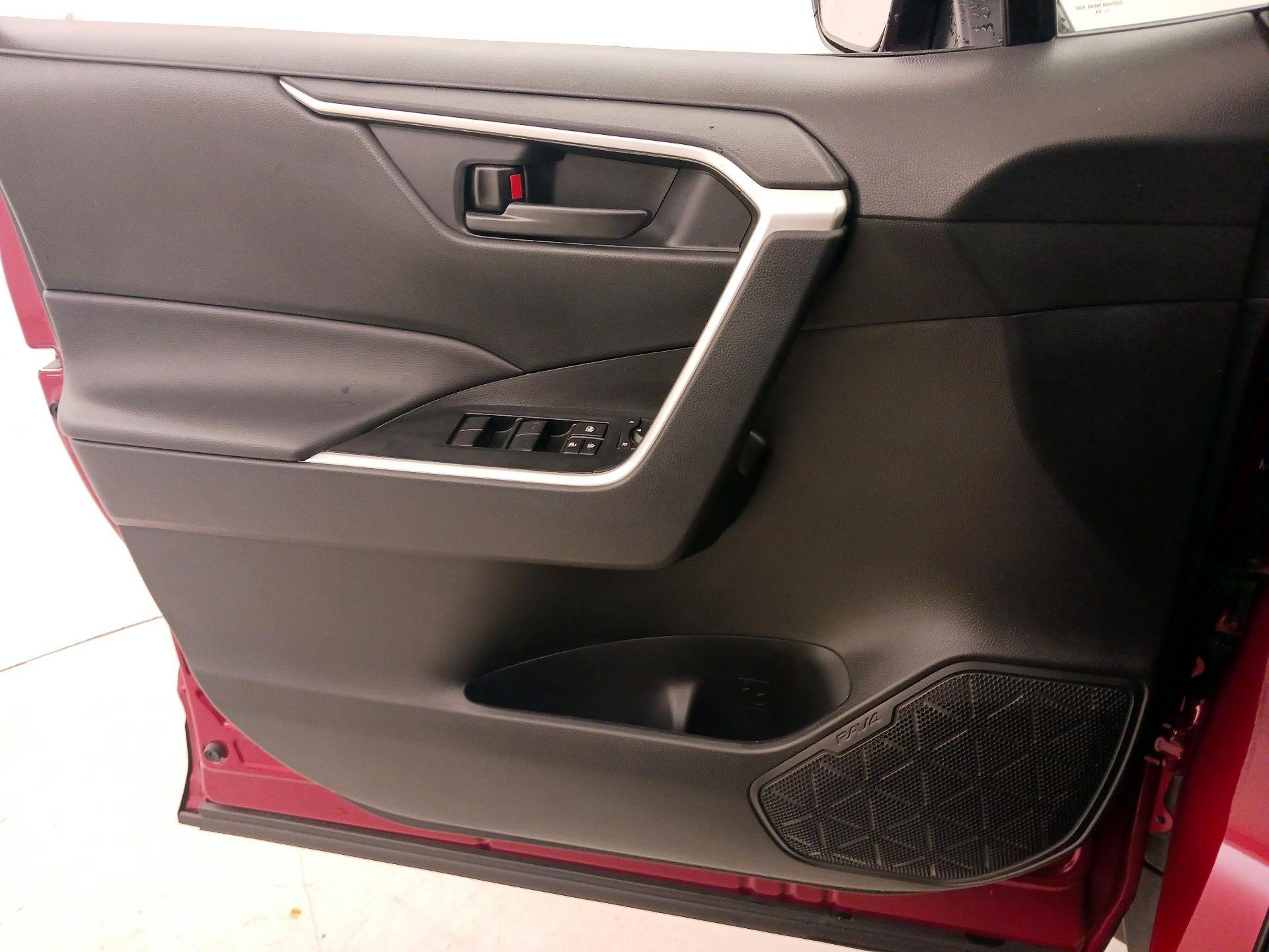 Thumbnail: 2024 Toyota RAV4 - 12