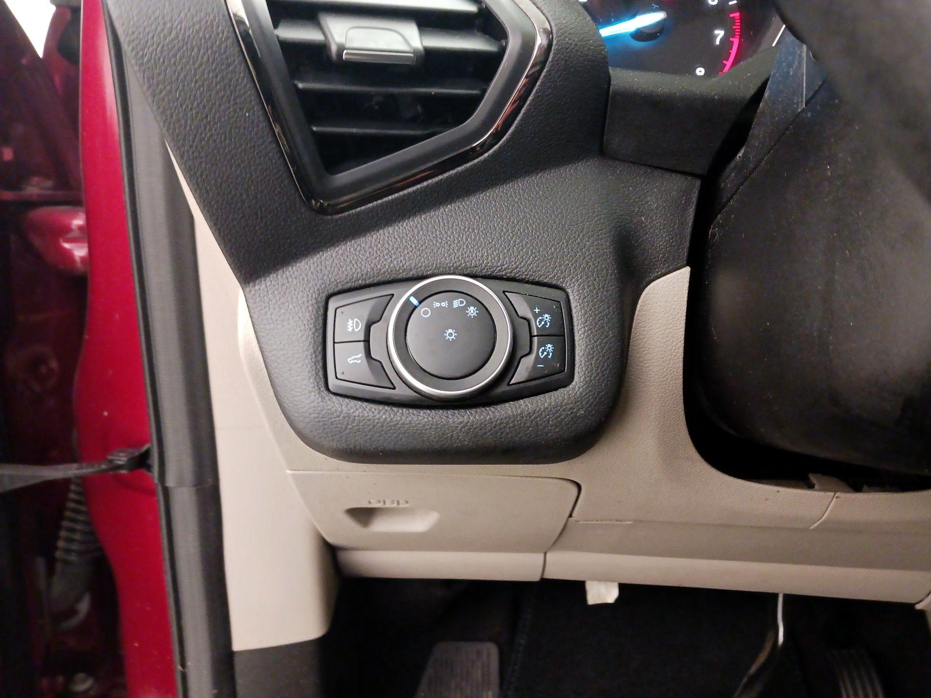 Thumbnail: 2017 Ford Escape - 13
