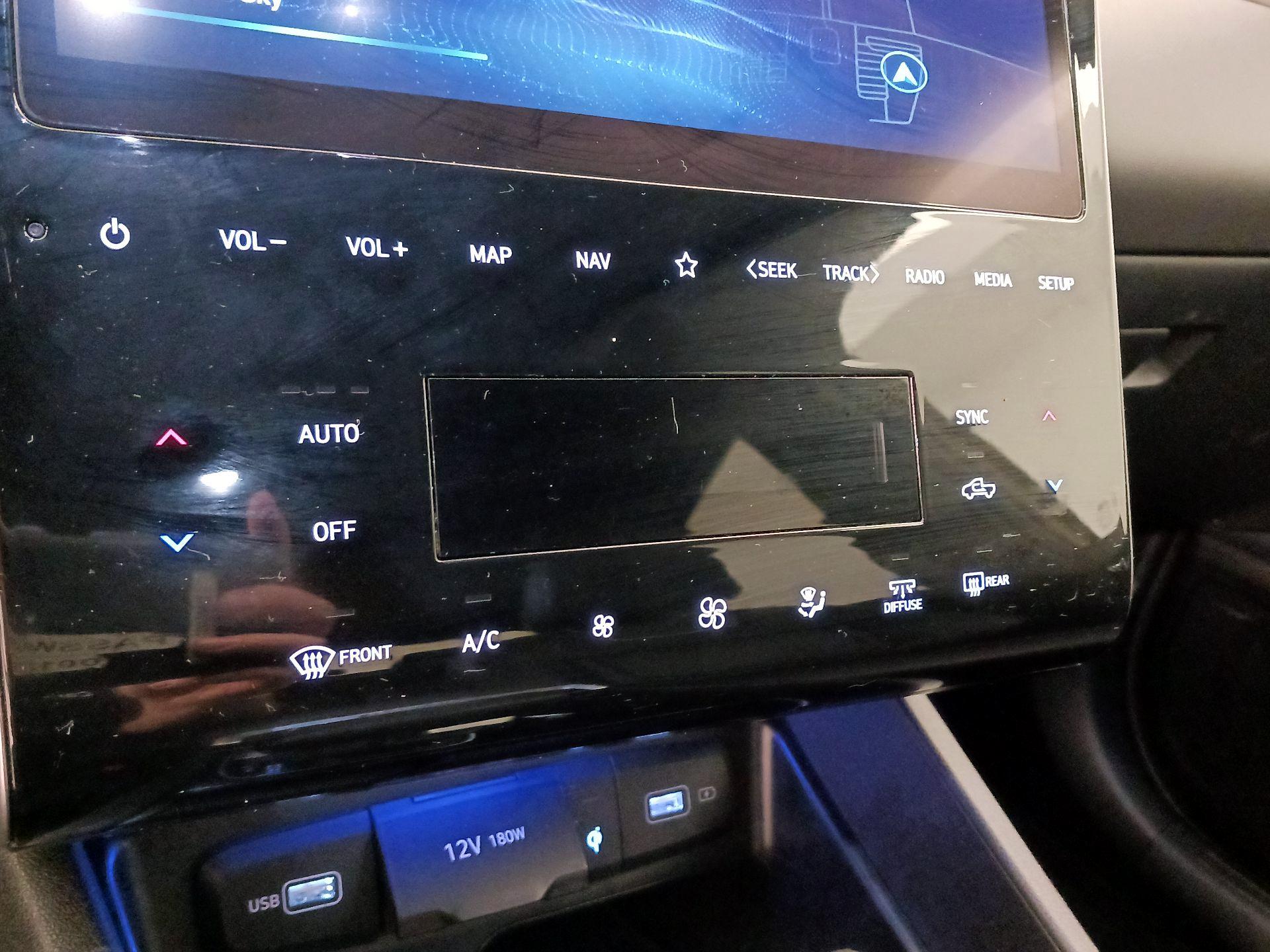 Thumbnail: 2023 Hyundai Santa Cruz - 17