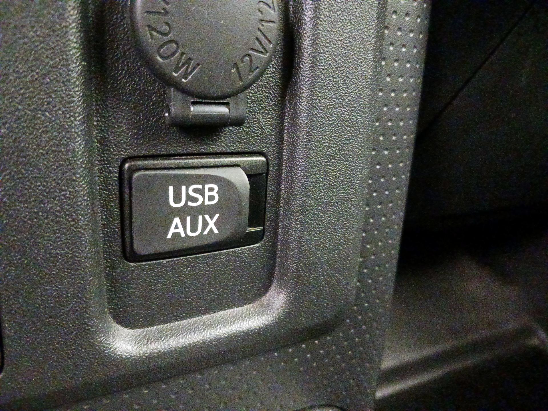 Thumbnail: 2014 Toyota FJ Cruiser - 18