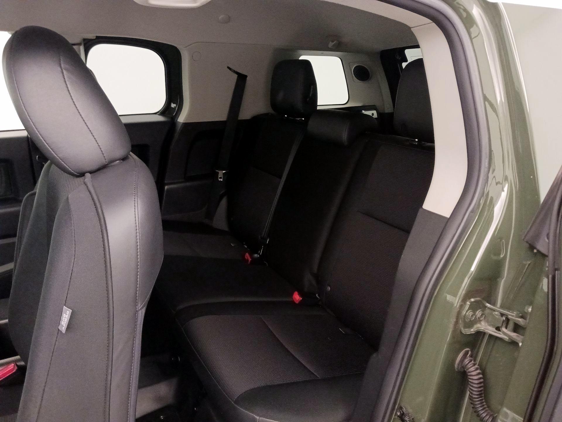 Thumbnail: 2014 Toyota FJ Cruiser - 19