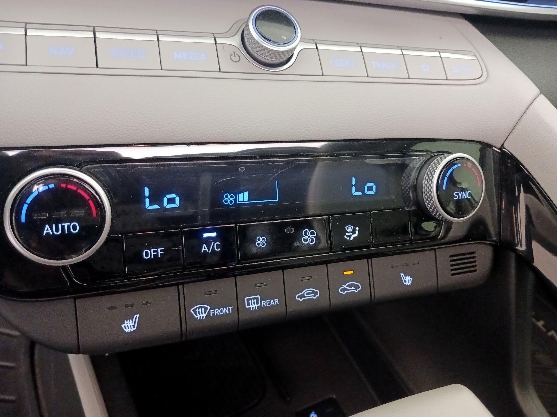 Thumbnail: 2024 Hyundai Elantra - 17