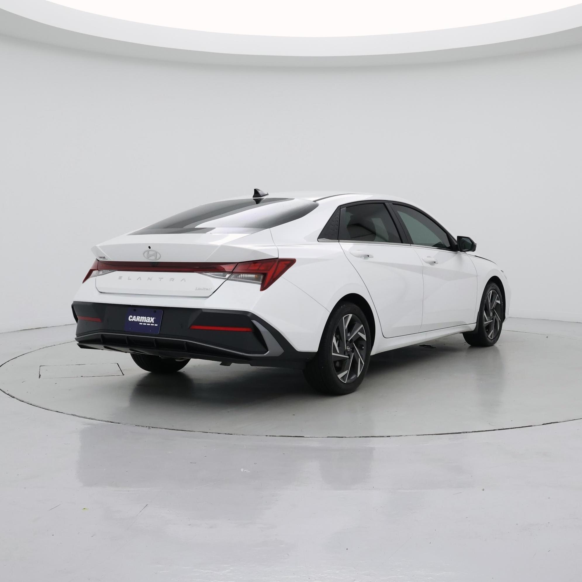 Thumbnail: 2024 Hyundai Elantra - 8
