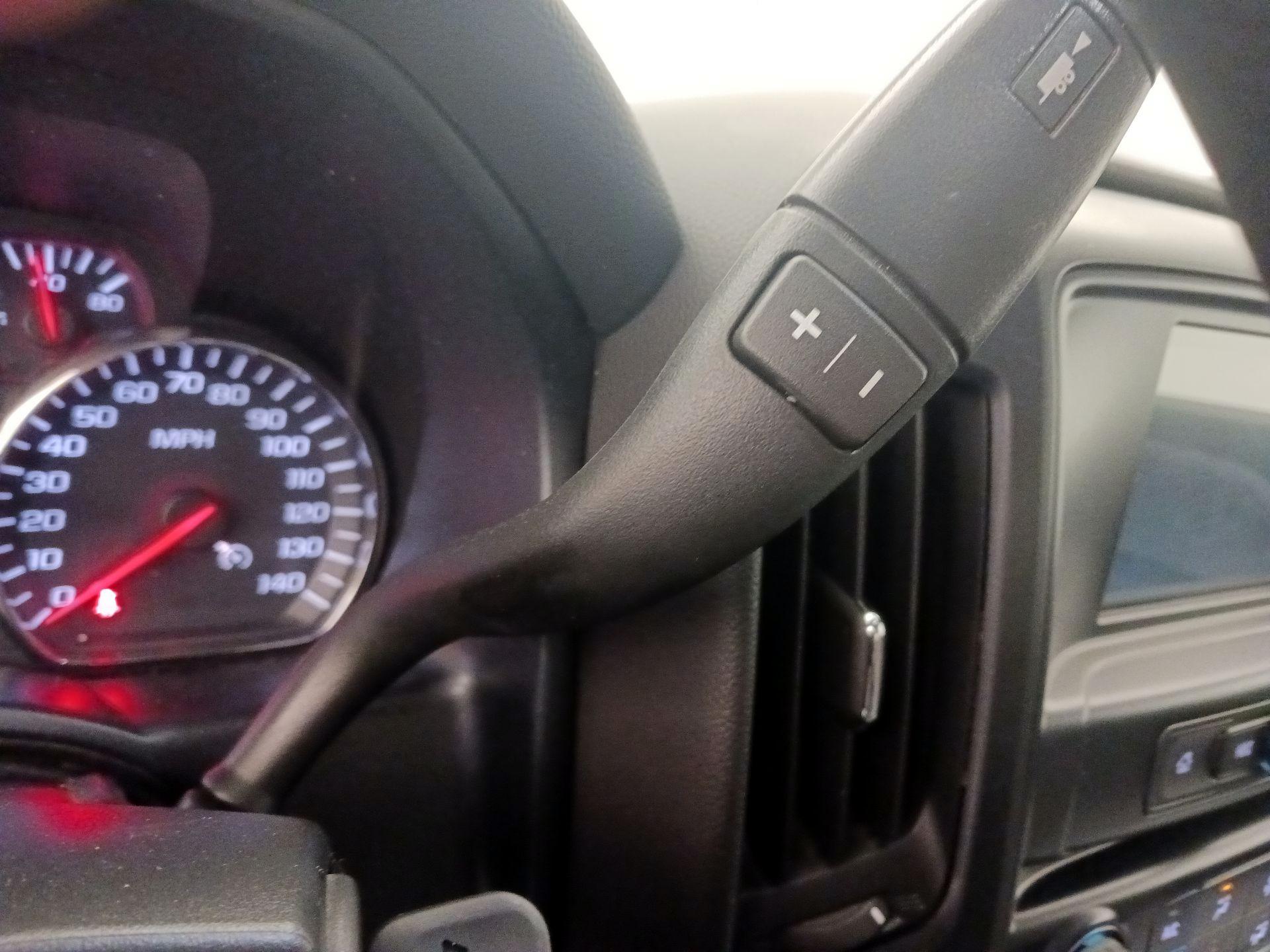 Thumbnail: 2018 Chevrolet Silverado 1500 - 17