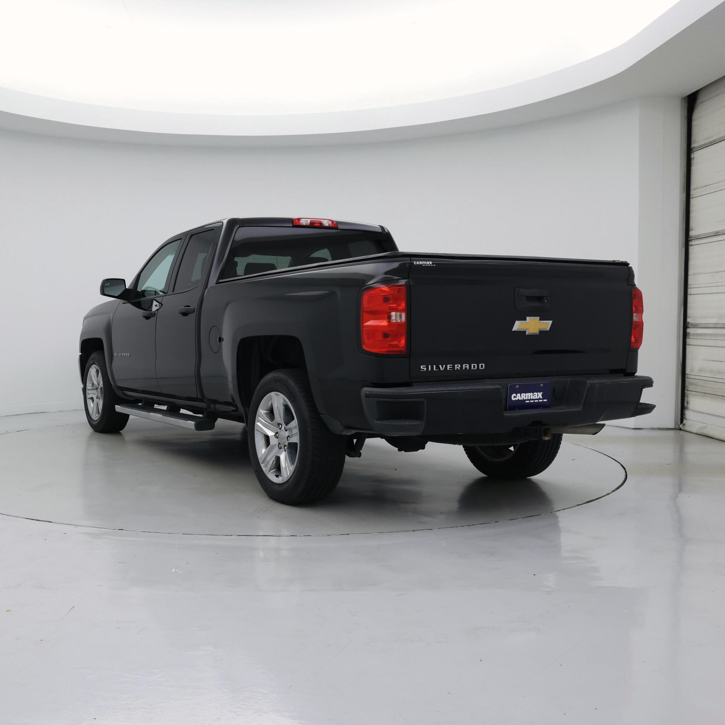 Thumbnail: 2018 Chevrolet Silverado 1500 - 2