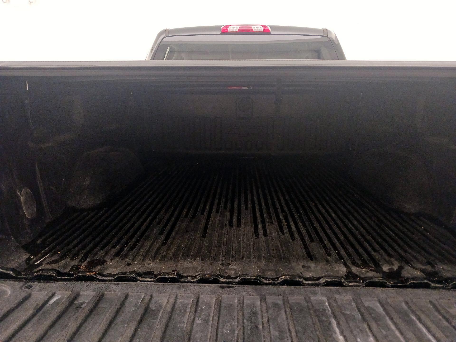 Thumbnail: 2018 Chevrolet Silverado 1500 - 20