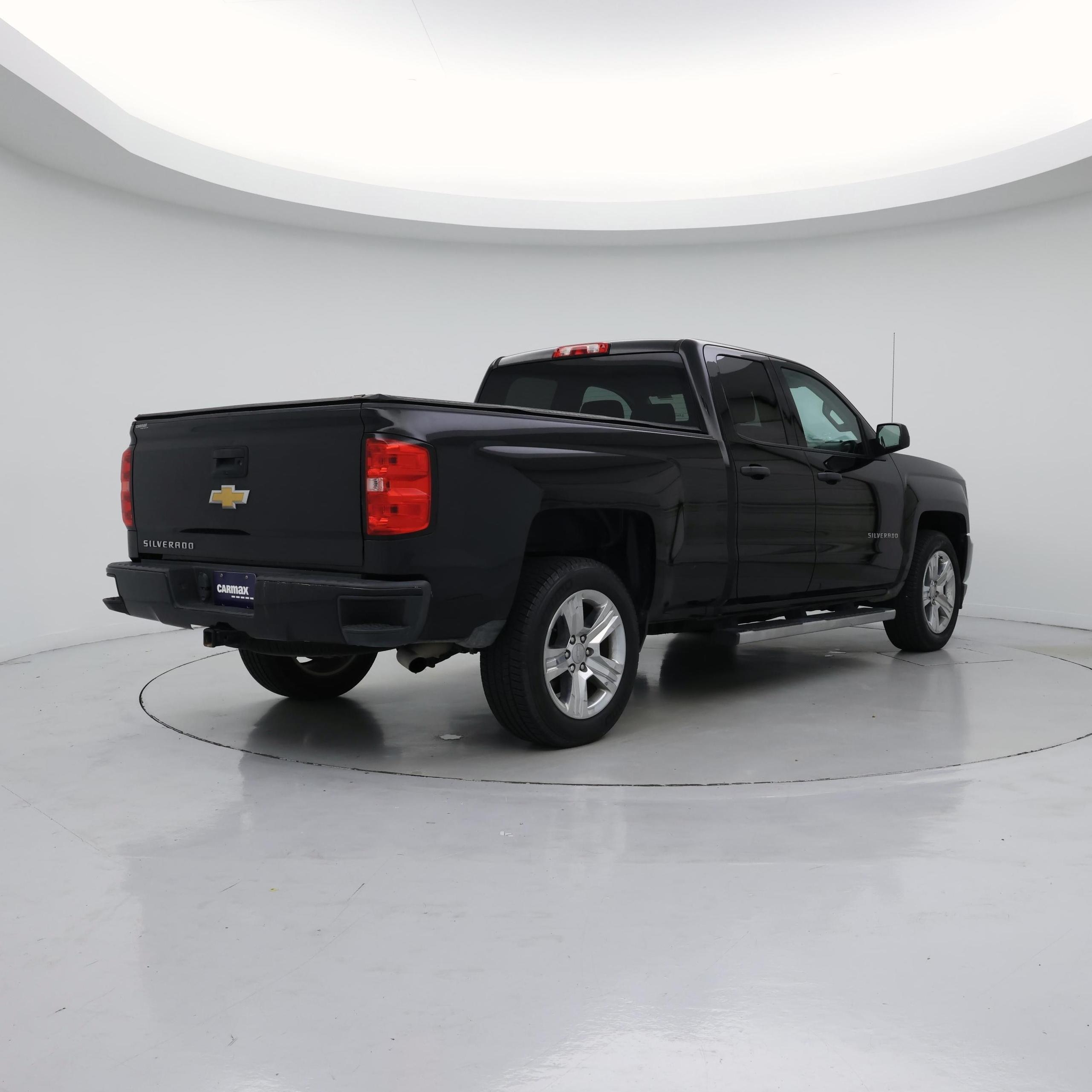 Thumbnail: 2018 Chevrolet Silverado 1500 - 8