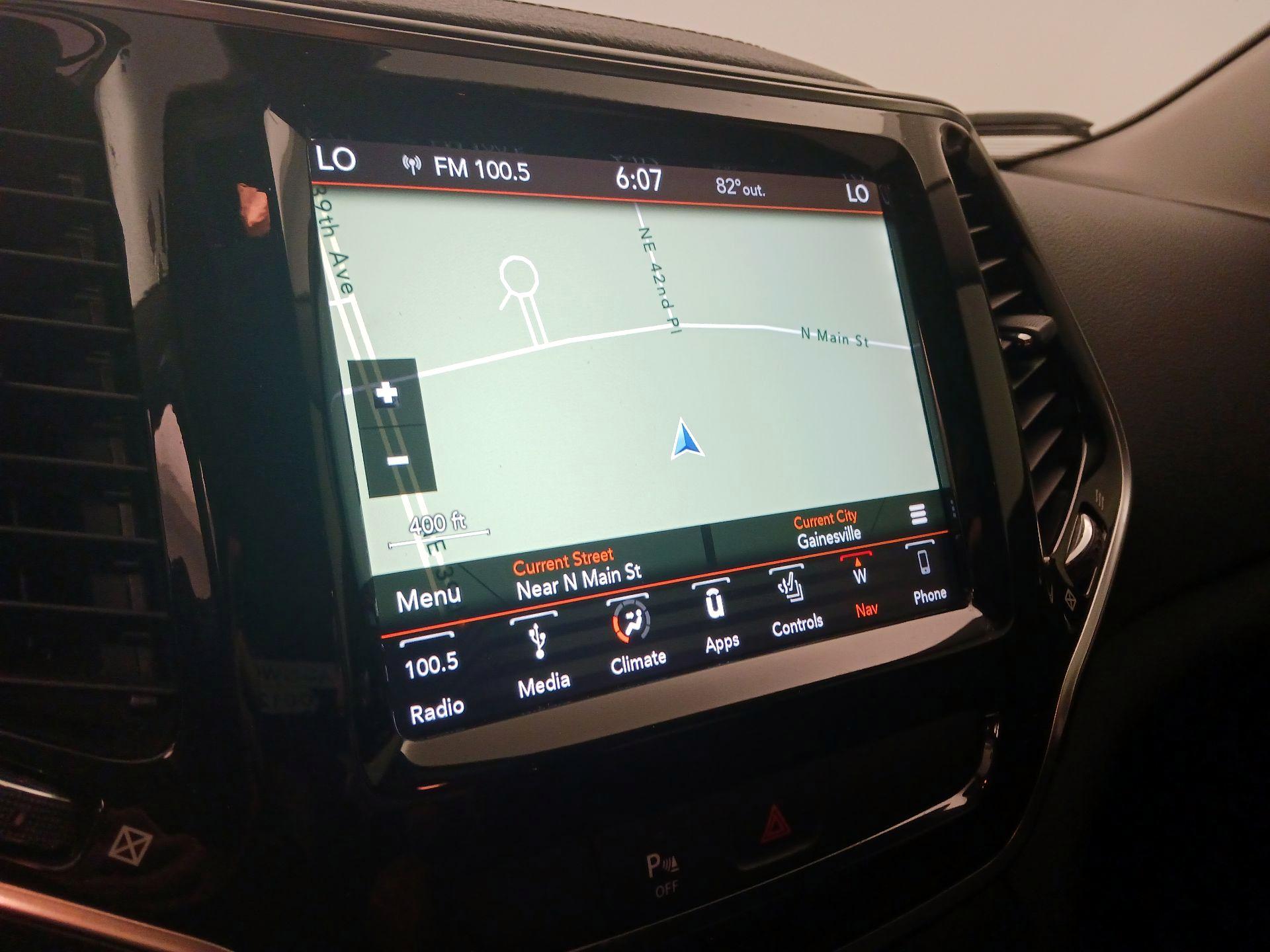 Thumbnail: 2019 Jeep Cherokee - 14