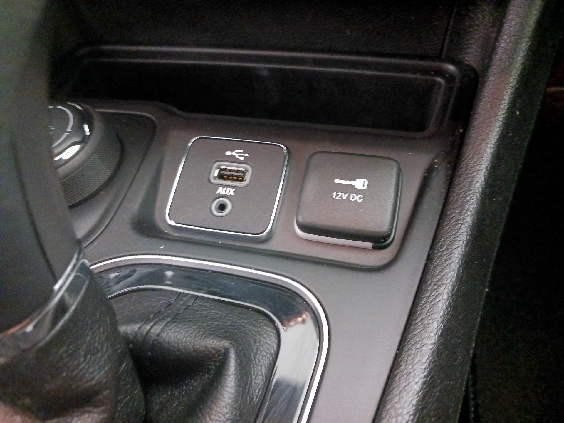 Thumbnail: 2019 Jeep Cherokee - 19