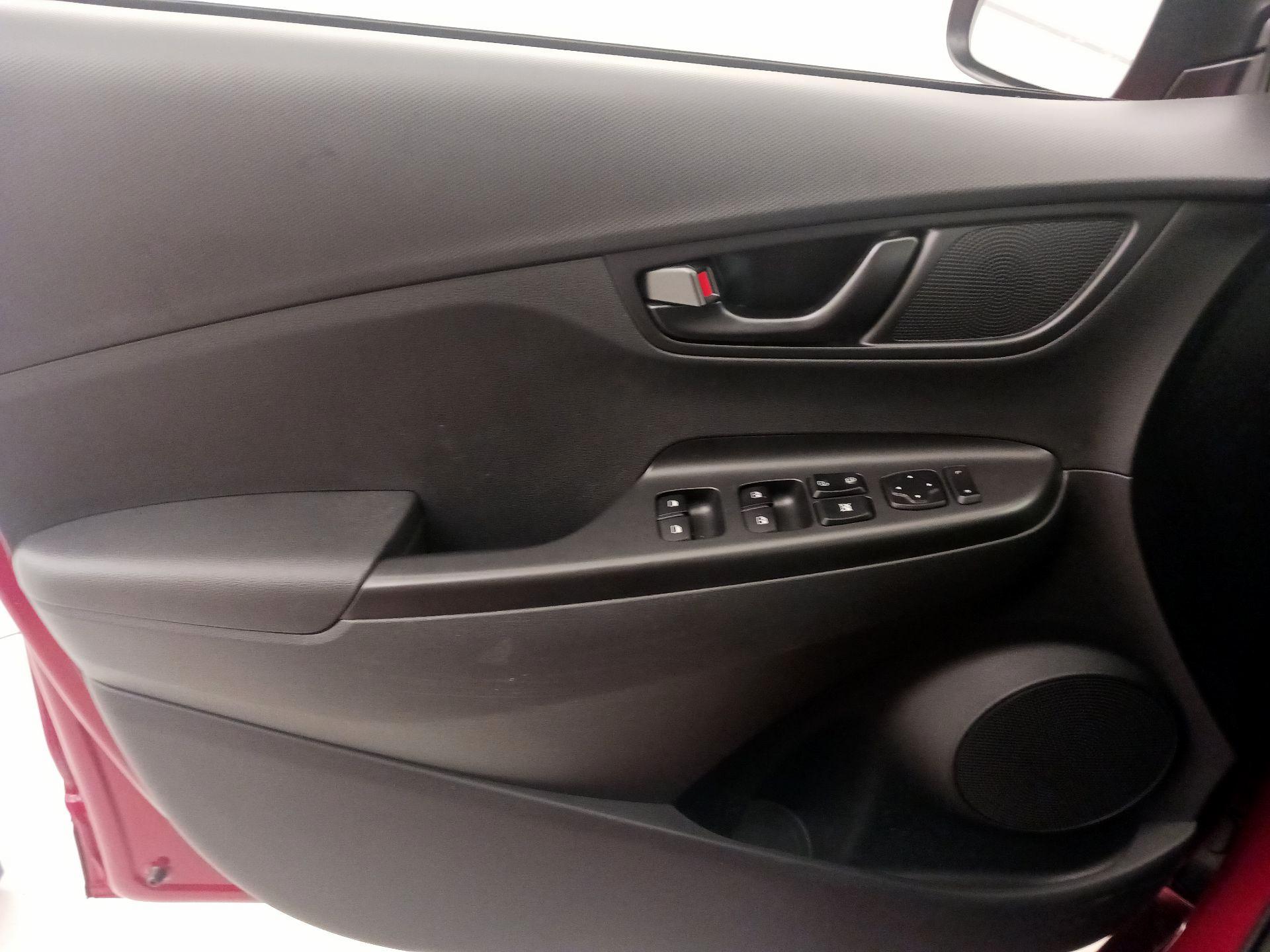 Thumbnail: 2022 Hyundai Kona - 12