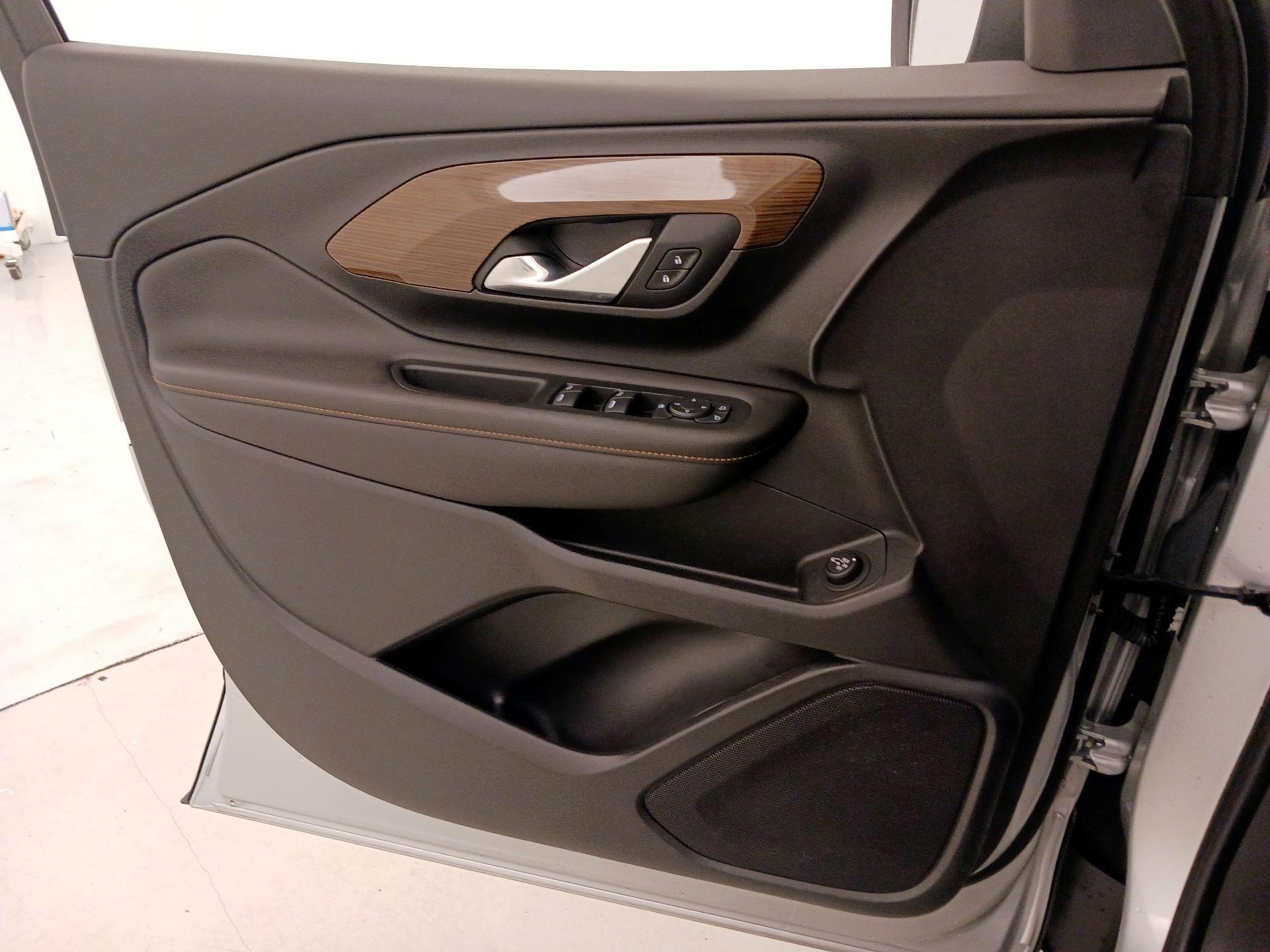Thumbnail: 2020 GMC Terrain - 12