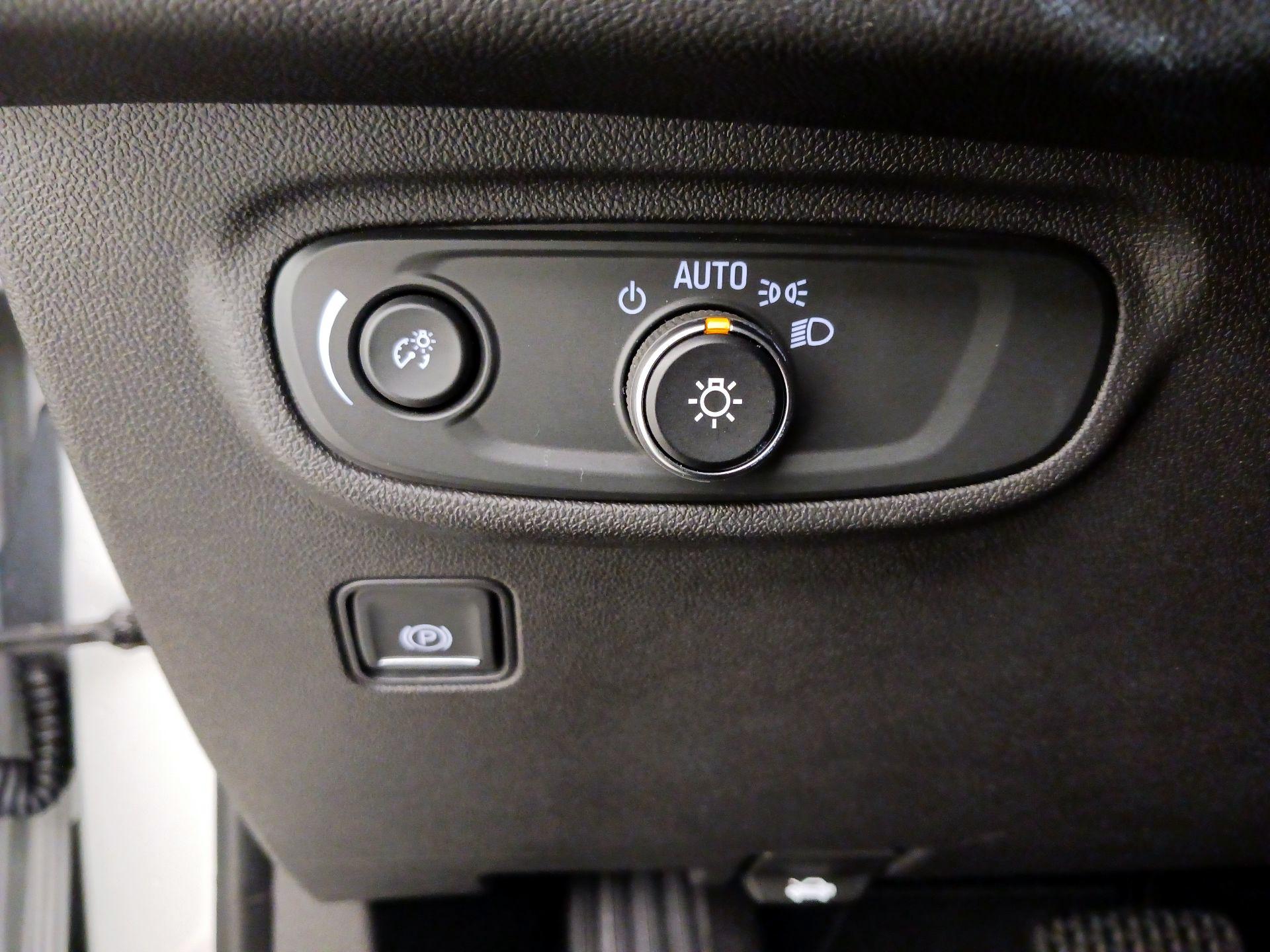 Thumbnail: 2020 GMC Terrain - 13