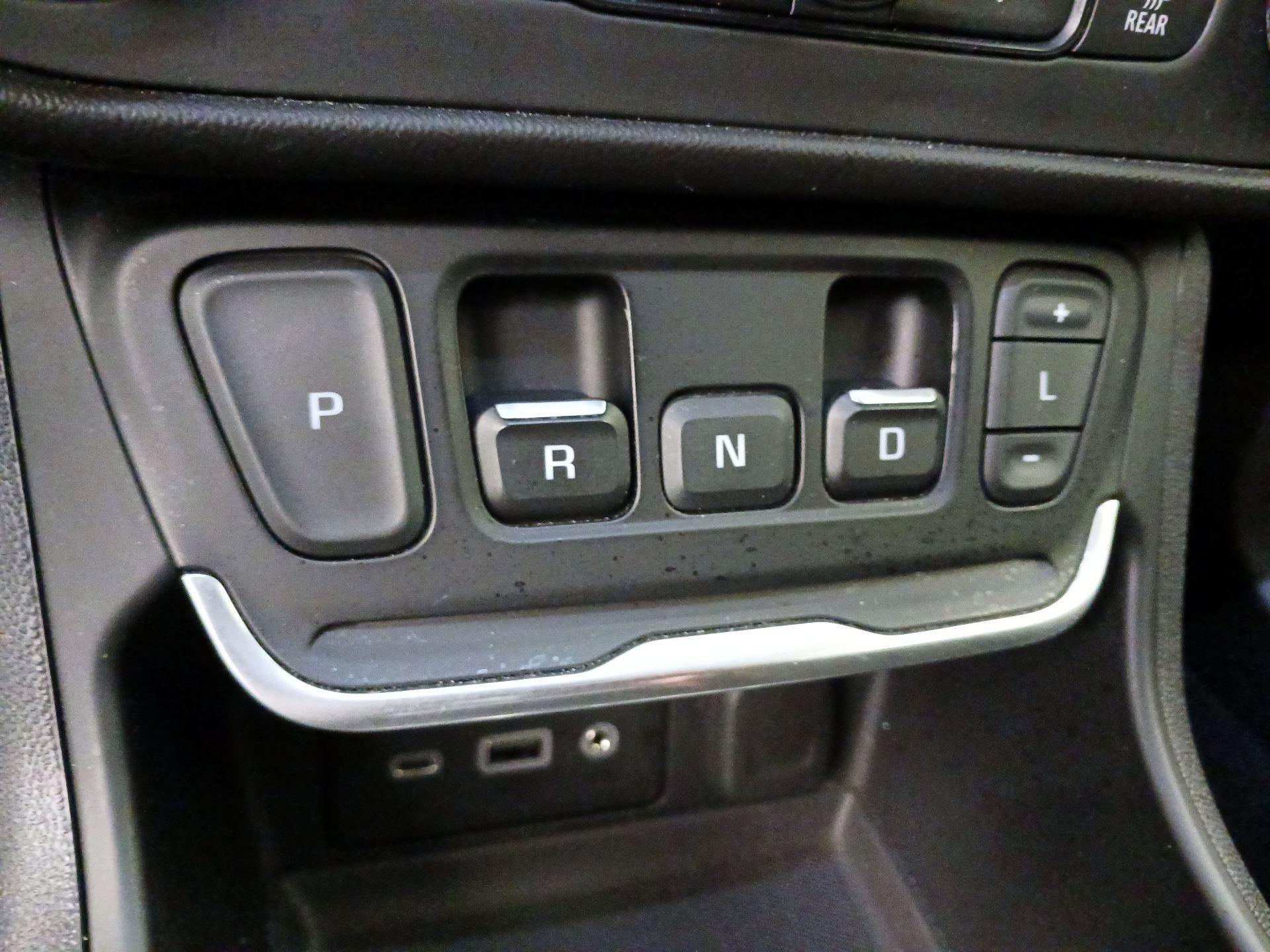 Thumbnail: 2020 GMC Terrain - 17