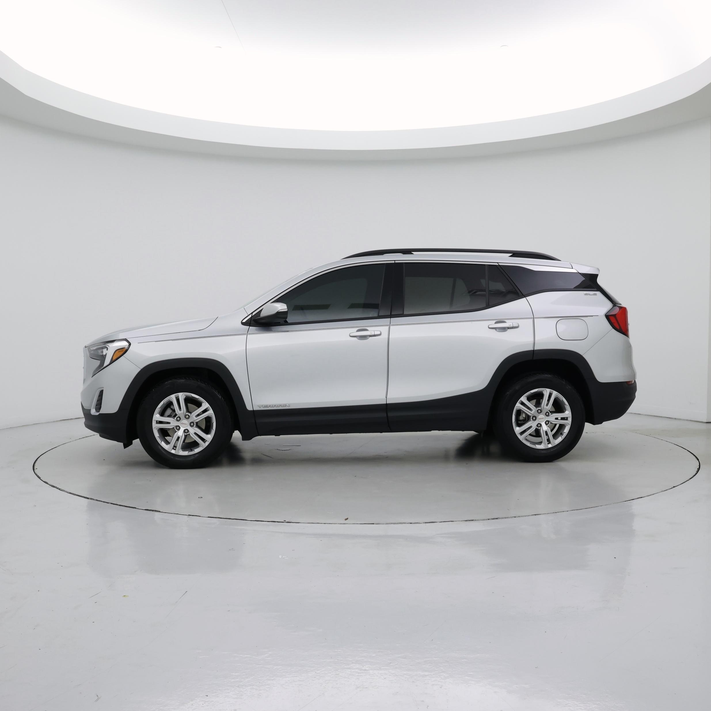 Thumbnail: 2020 GMC Terrain - 3