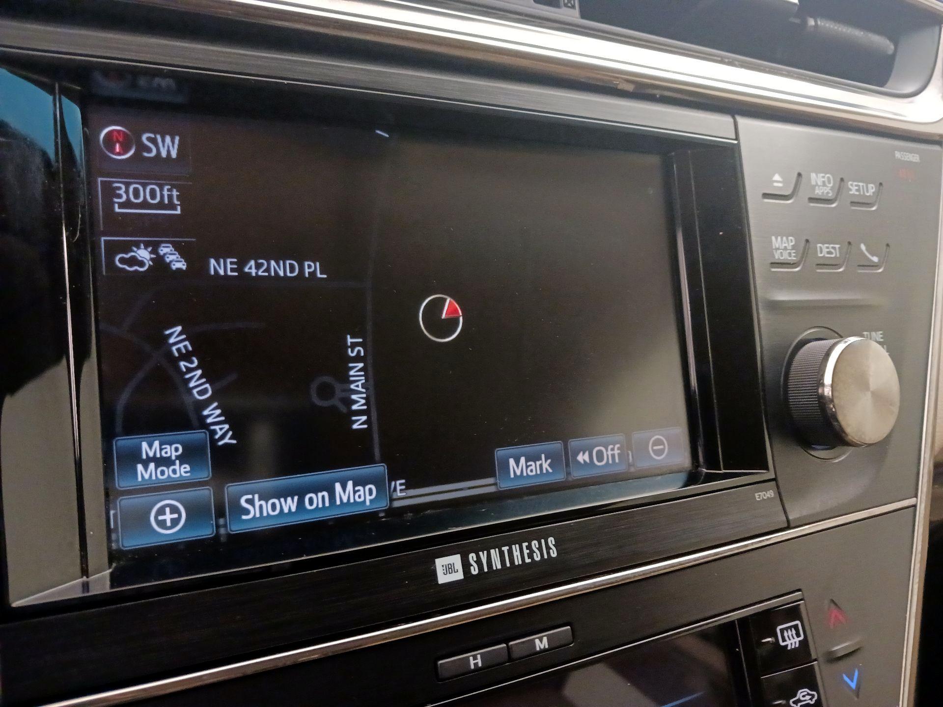 Thumbnail: 2014 Toyota Avalon - 14