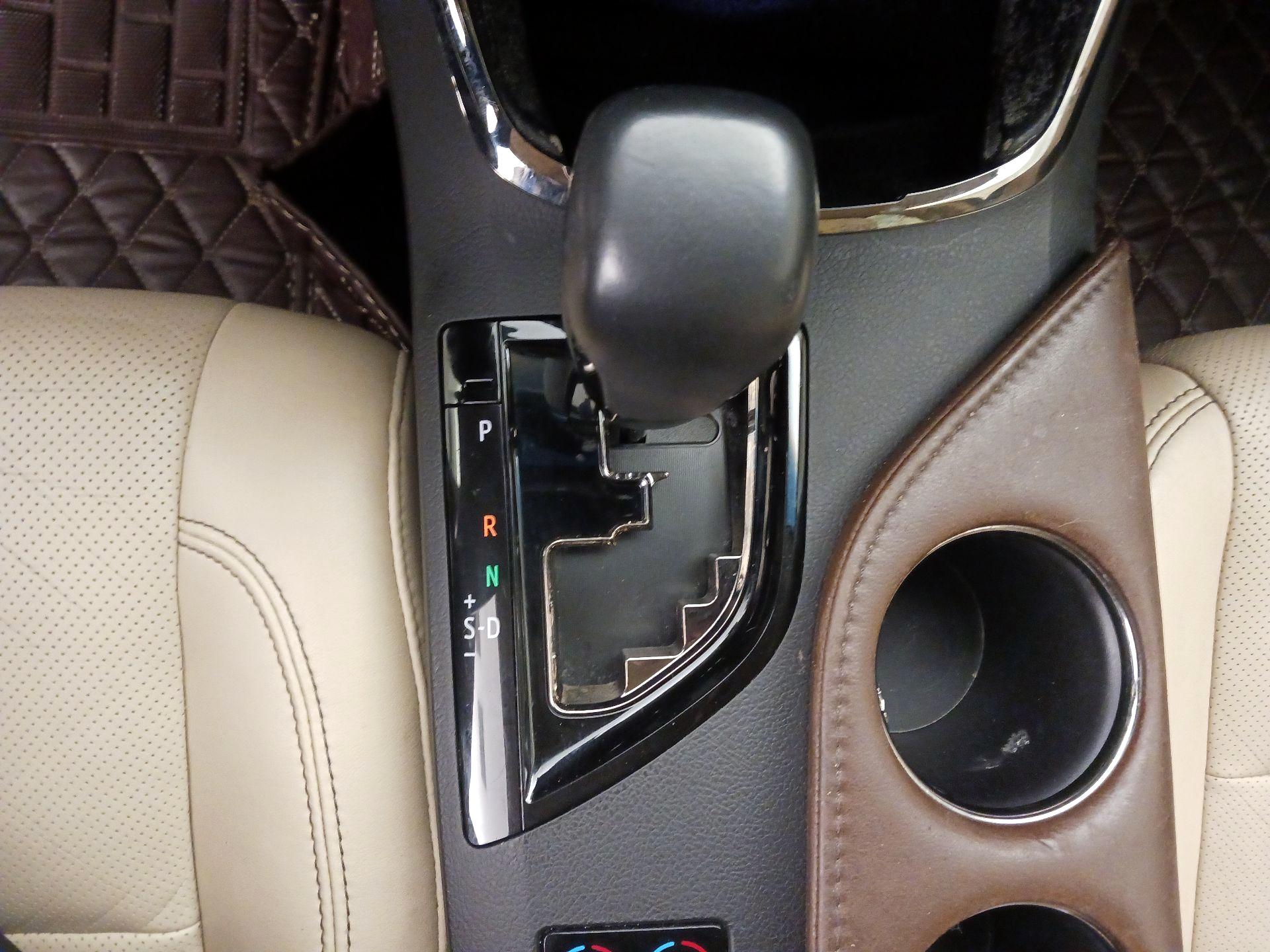 Thumbnail: 2014 Toyota Avalon - 18